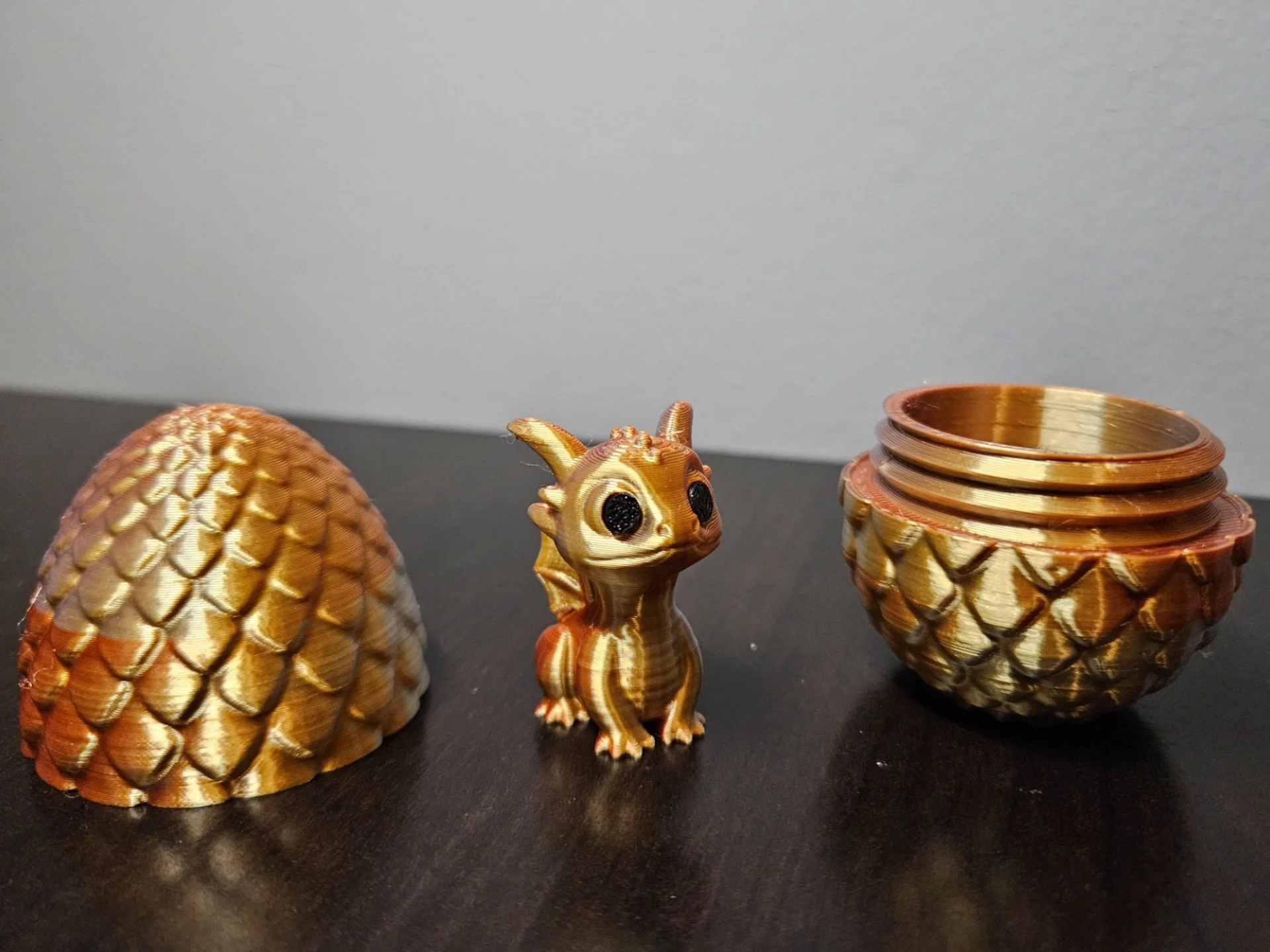 mini dragon w egg 1.jpg