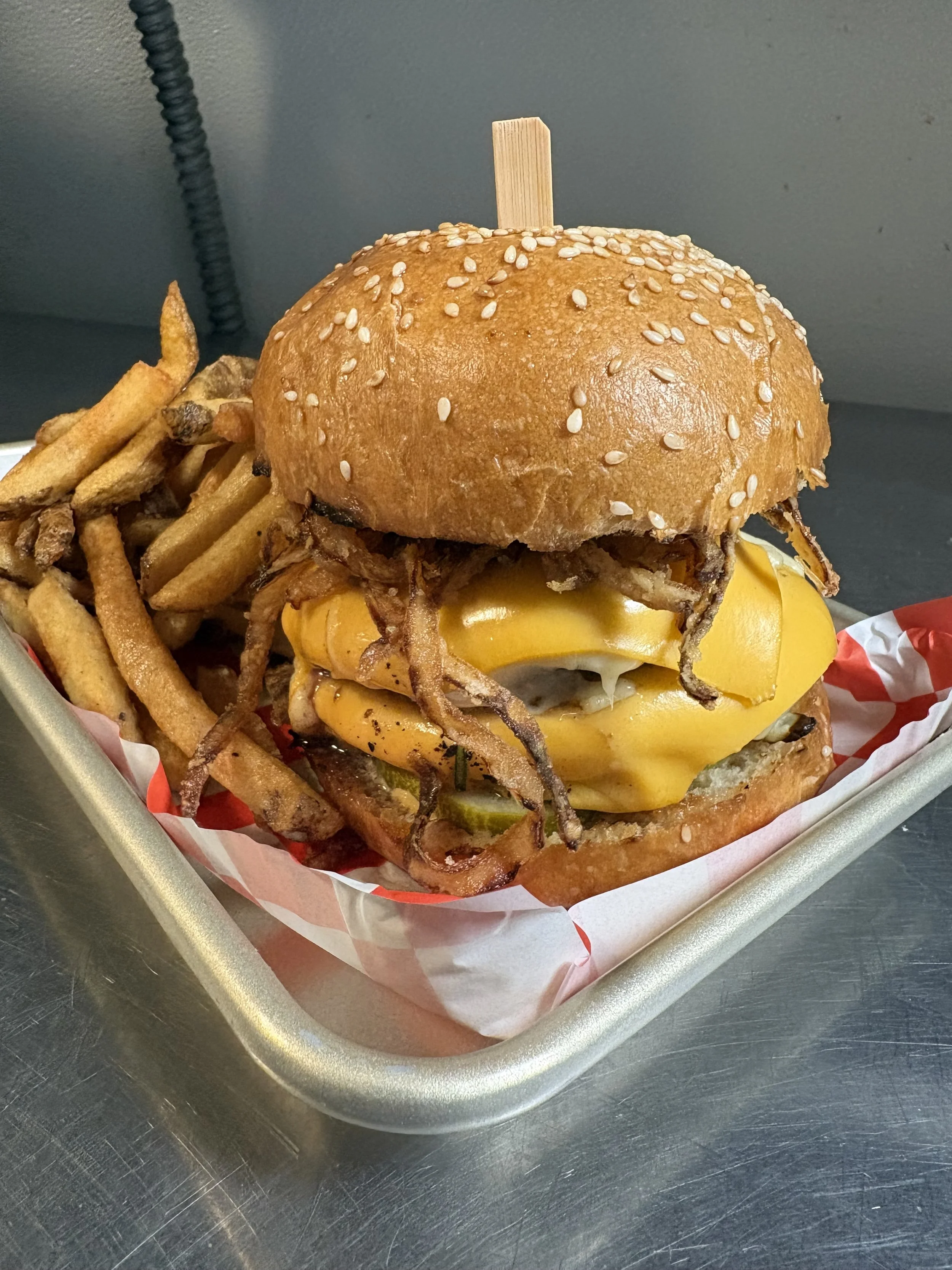 Double cheeseburger & fries