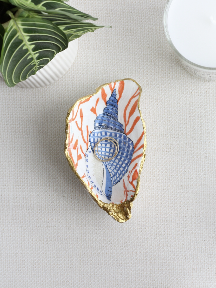 Riviera Coral Oyster Ring Dish