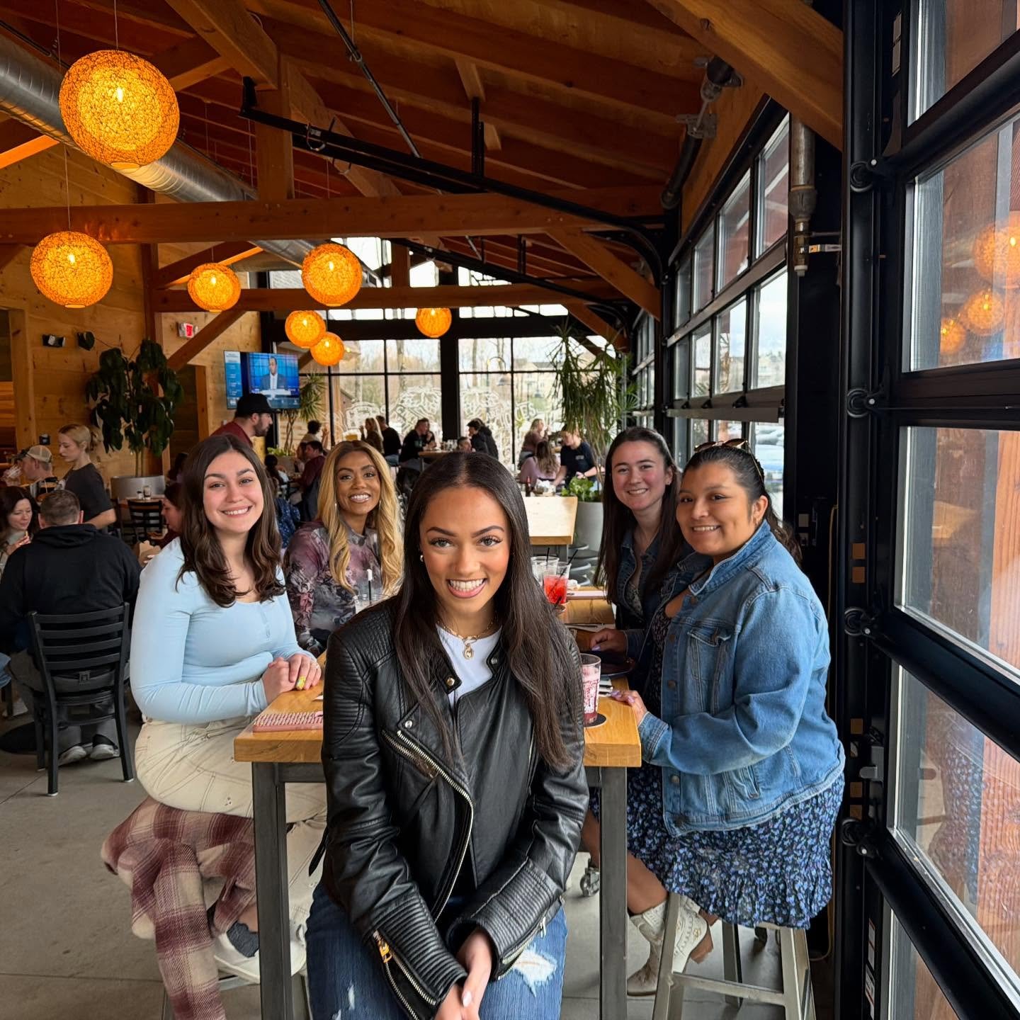 Girls night but make it Jesus centered 🤍 Nothing better than being around friends who love you and love Him too&hellip; truly the sweetest kind of community 🫶

Sisters in Scripture Saratoga 📍
druthers + bowling nights = the best memories

Looking 