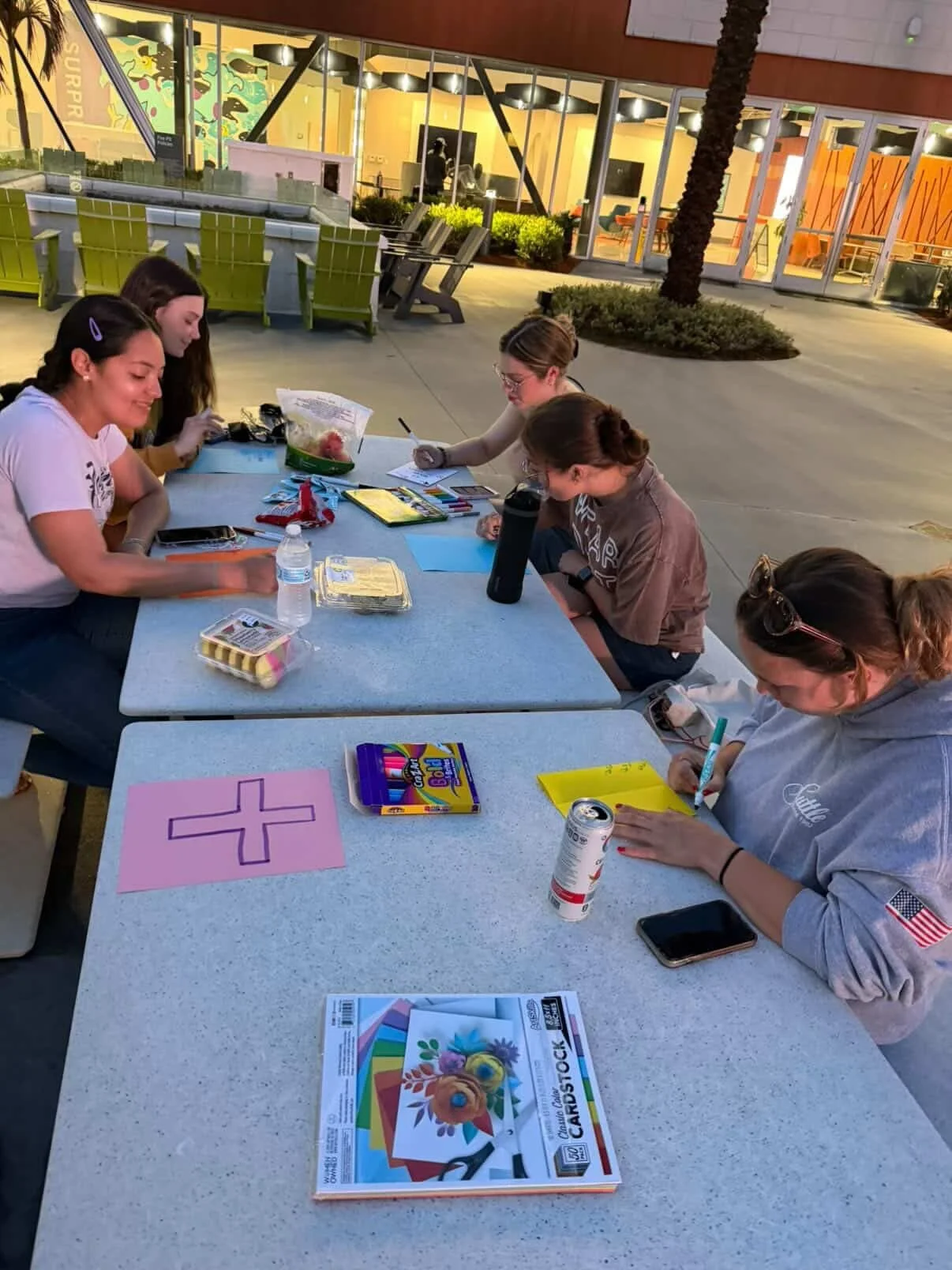 Sisters in Scripture Orlando had such a beautiful night at Flamingo Crossings West 🩷✨
Lauren led an amazing ins &amp; outs craft and a powerful prayer for a resurrection in our hearts this Easter season 🌿✝️

So grateful for this growing sisterhood 
