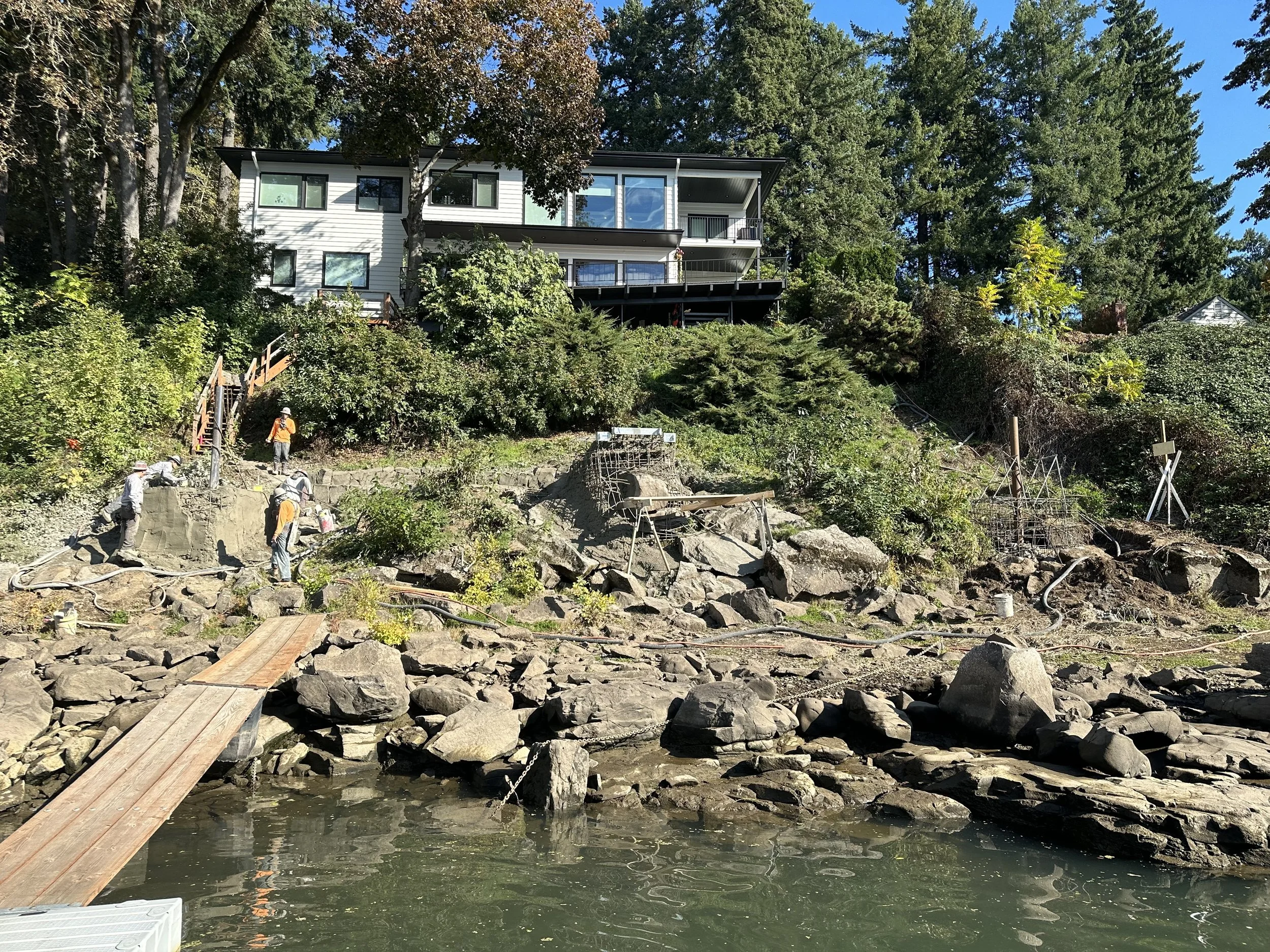 Rock Carve sculpted shotcrete dock abutment