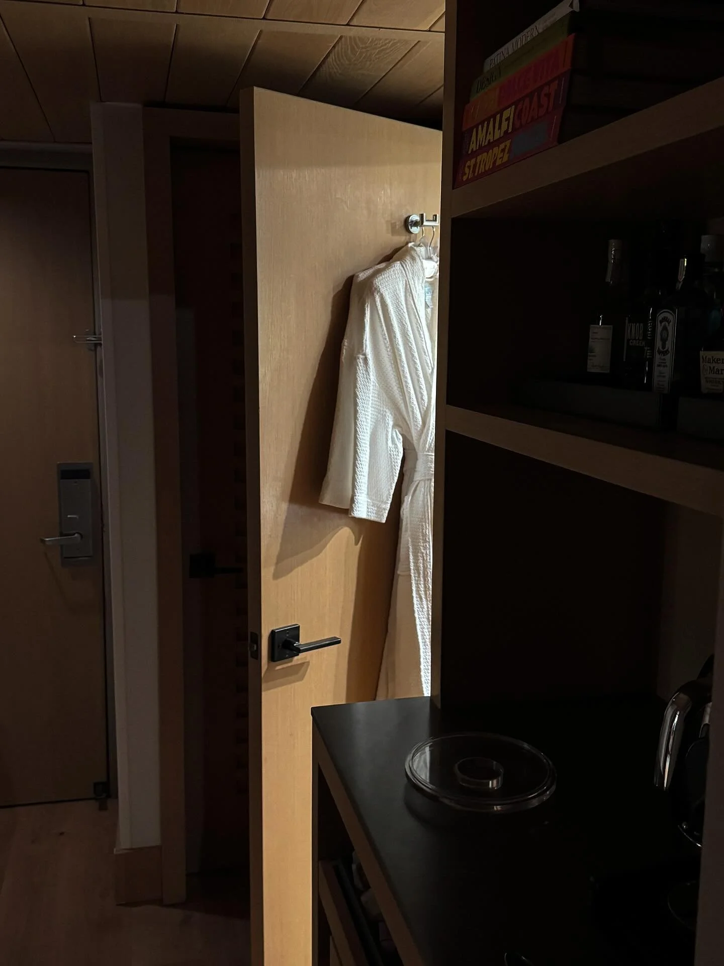 slow coastal evenings 🌊 

.
.
#travelagent #traveladvisor #malibu