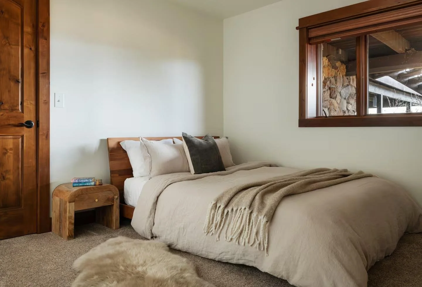 Shared Queen Room - Lower level