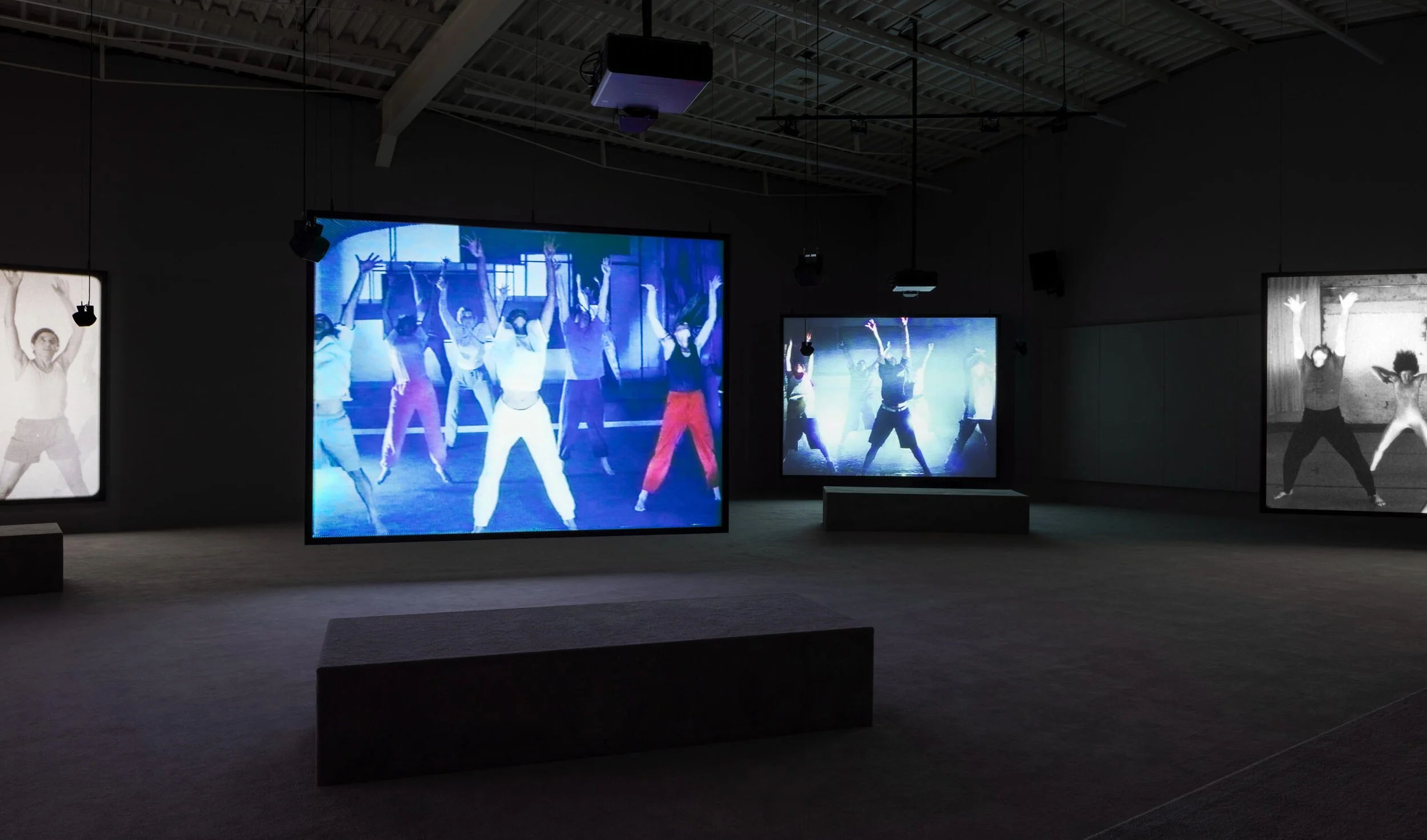 JSHAW_PSI_2020_InstallView_Hamburger_Bahnhof_Timo_Ohler-scaled.jpg