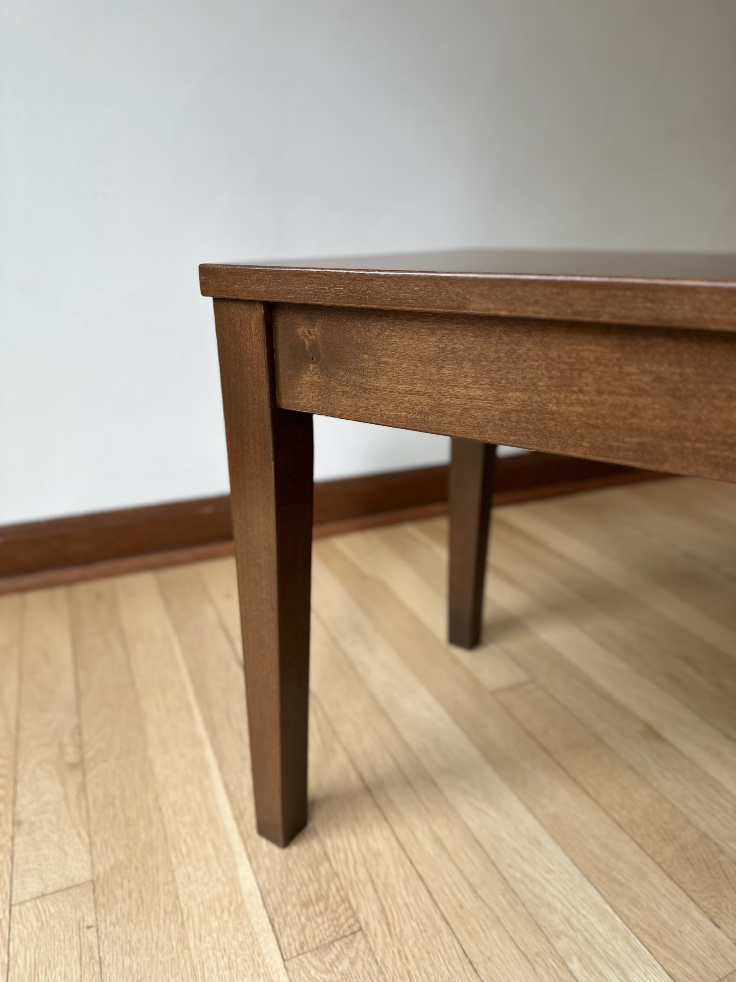 alameda-dining-bench-tapered-leg-joinery-detail.jpg