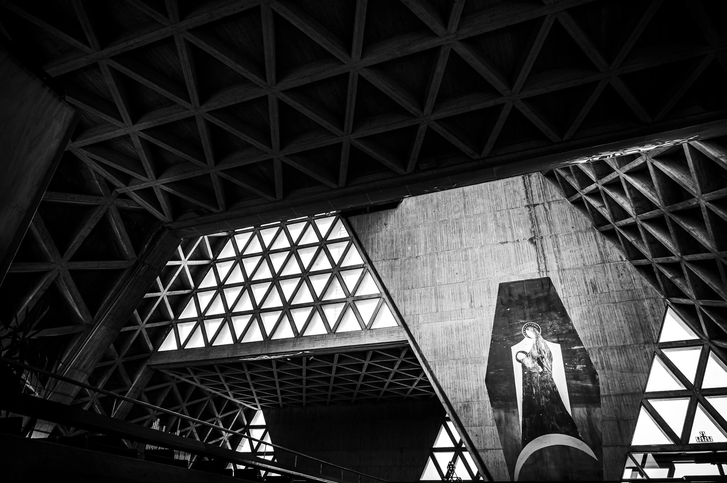 Light, geometry and silence inside Monte Grisa