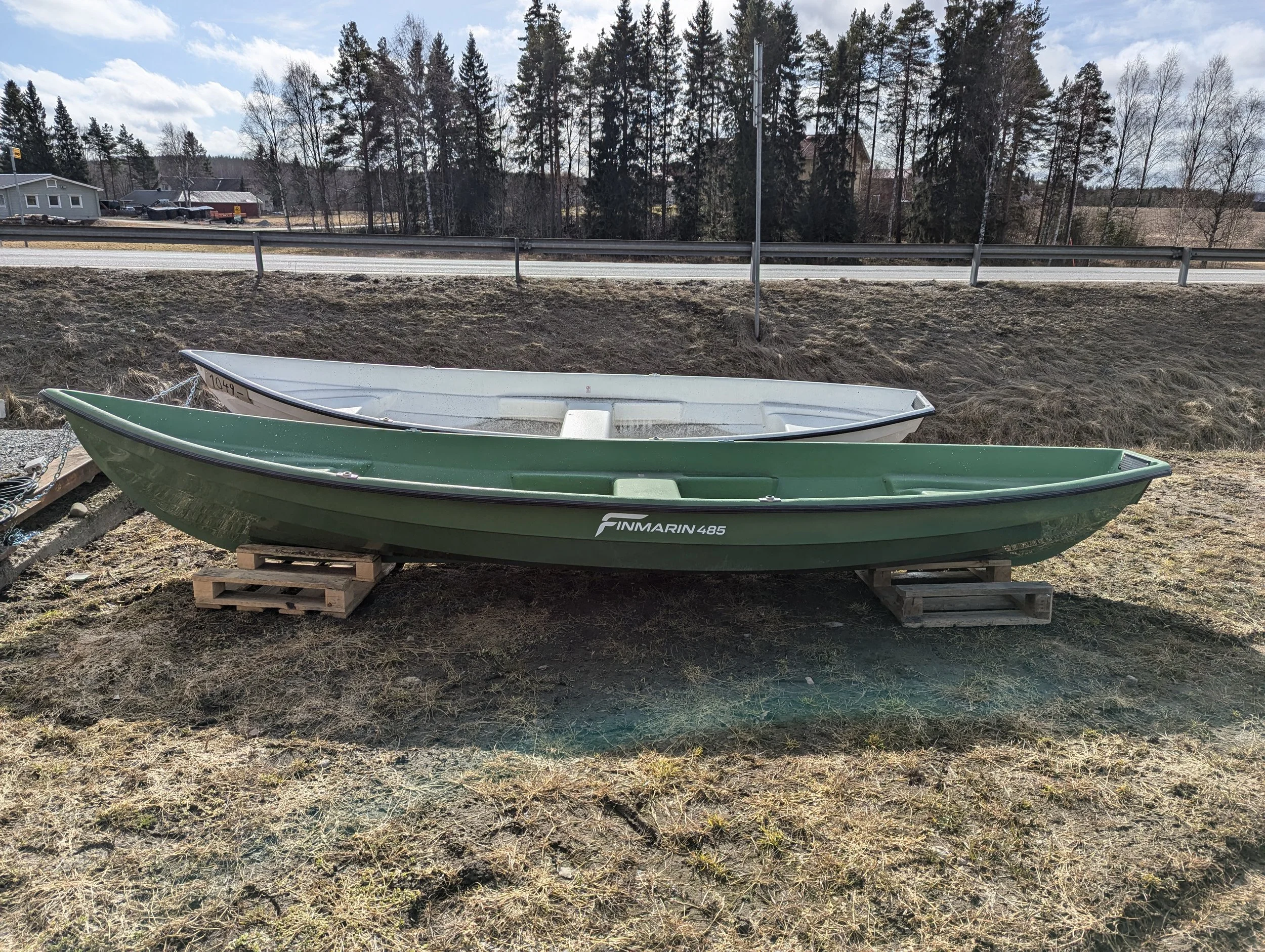 lasikuitu soutuveneitä