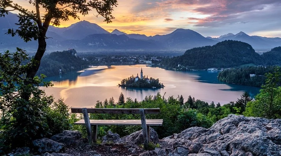 Lake Bled Travel Slovenia Cheaper Travel Options Pretty Views Dupes