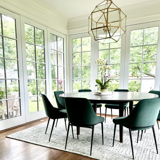 sunlit filled breakfast room