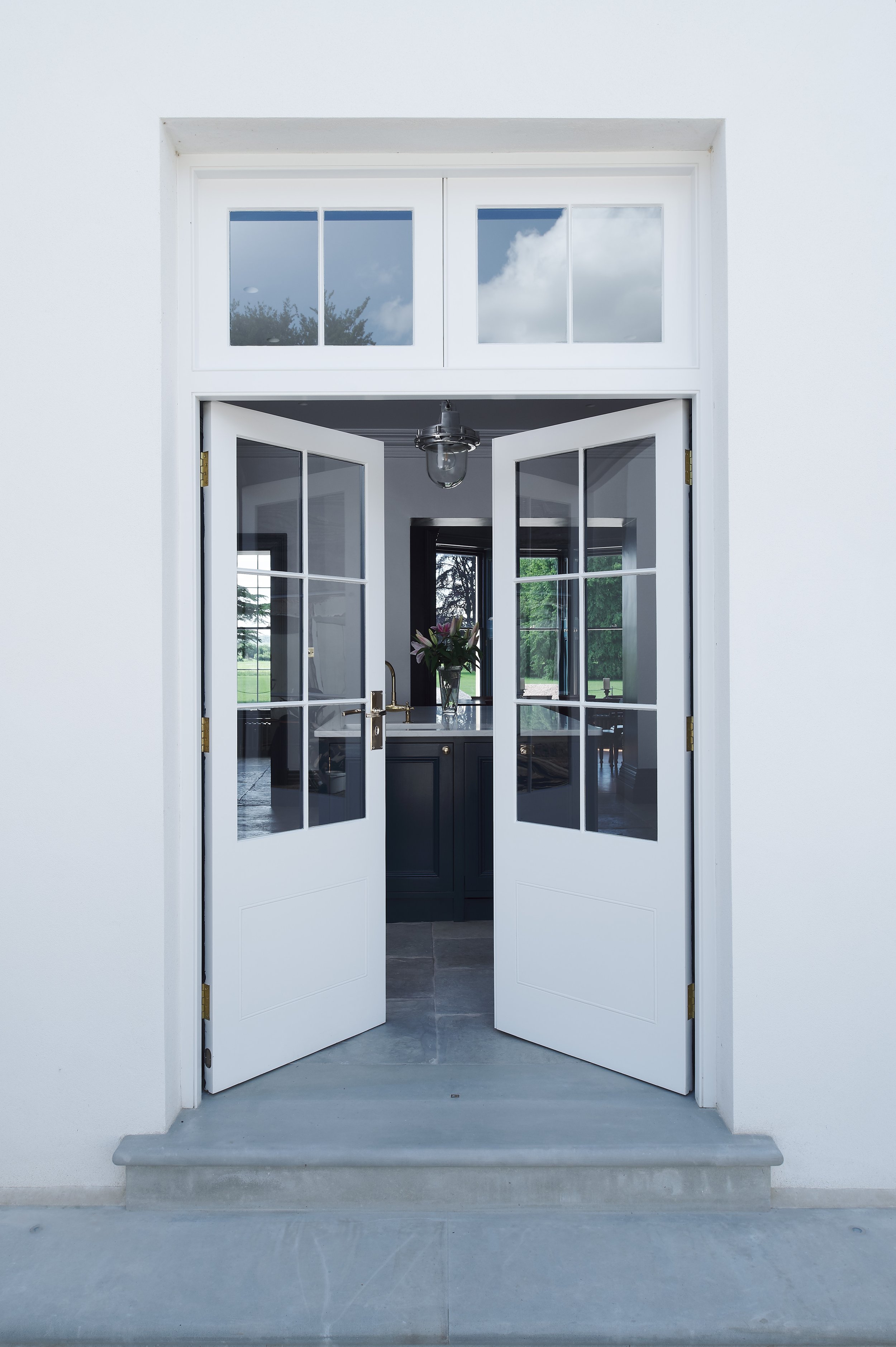 Georgian_Manor_Kitchen_External_Doors.jpg
