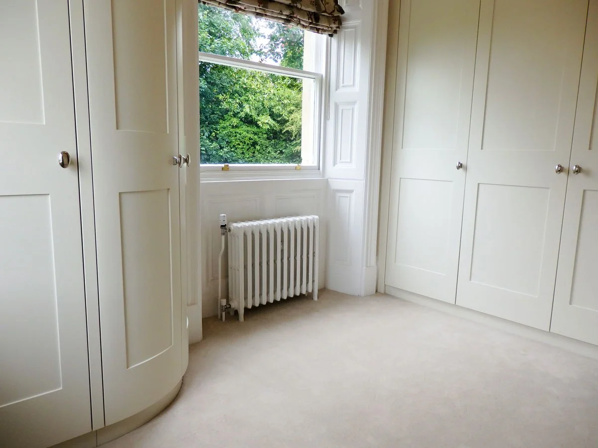 luxurious-walk-in-wardrobe.jpg