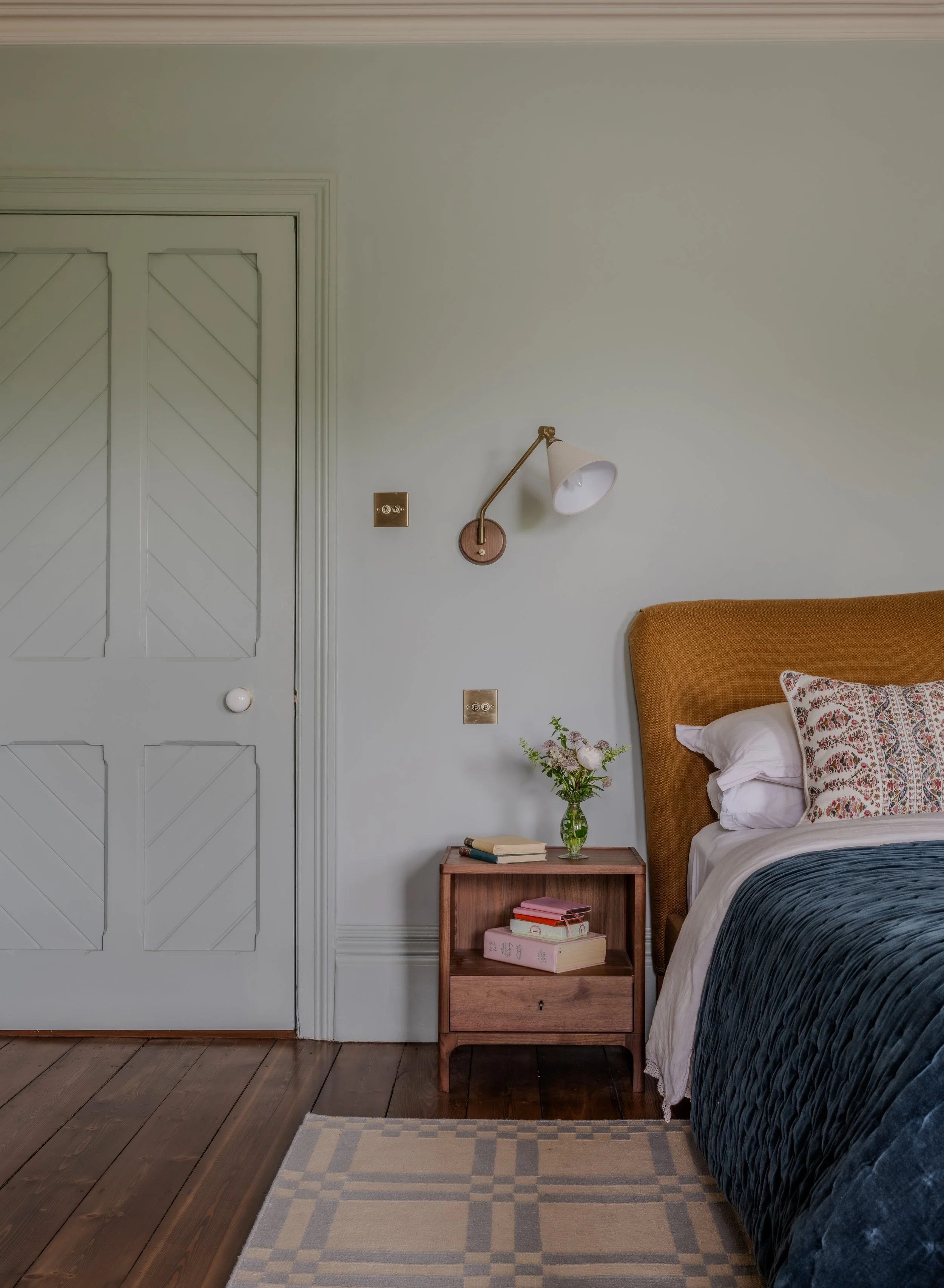 Valley_House_EnSuite_Door_Closed.jpg