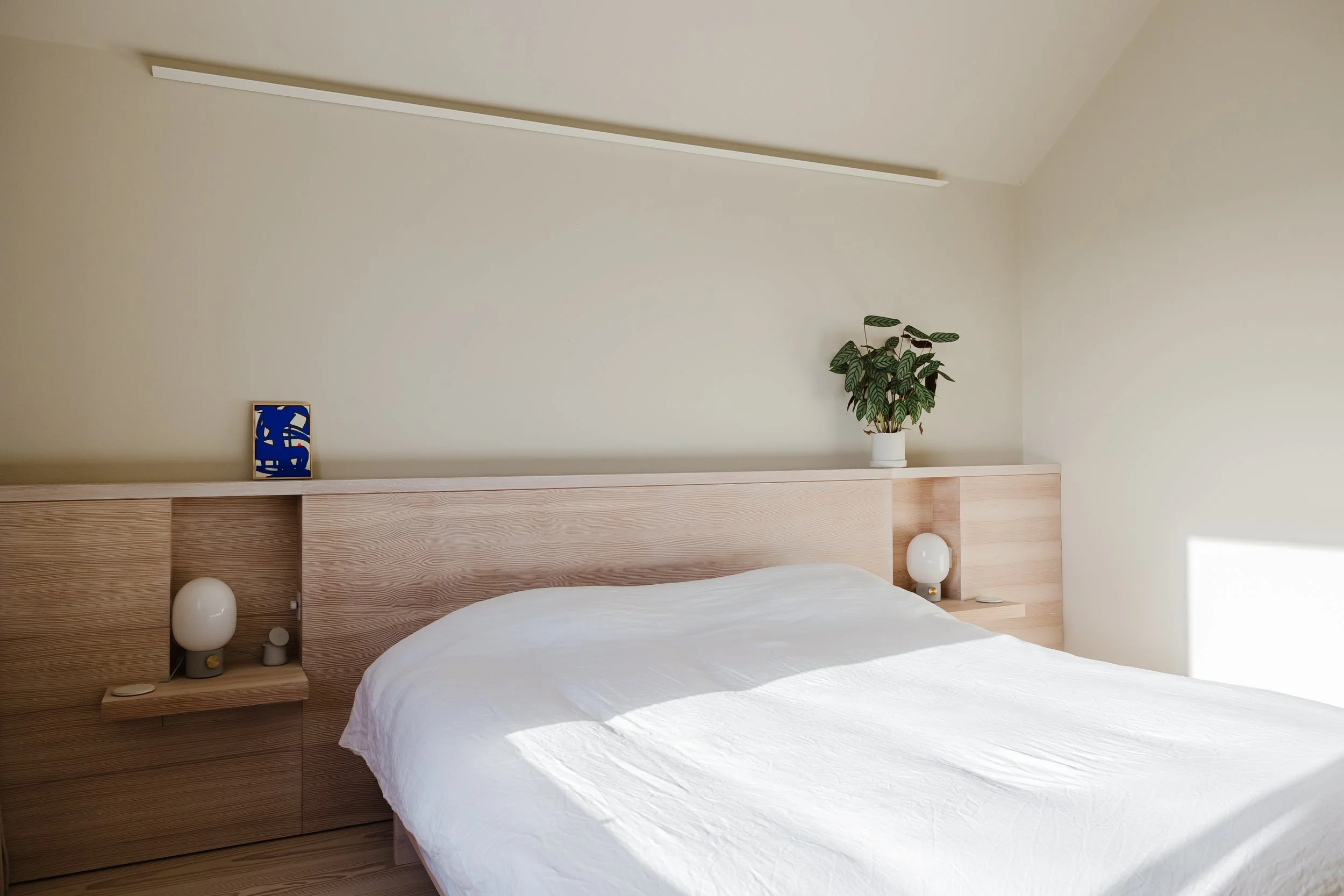 Douglas_Fir_House_Liverpool_Bedroom.jpg