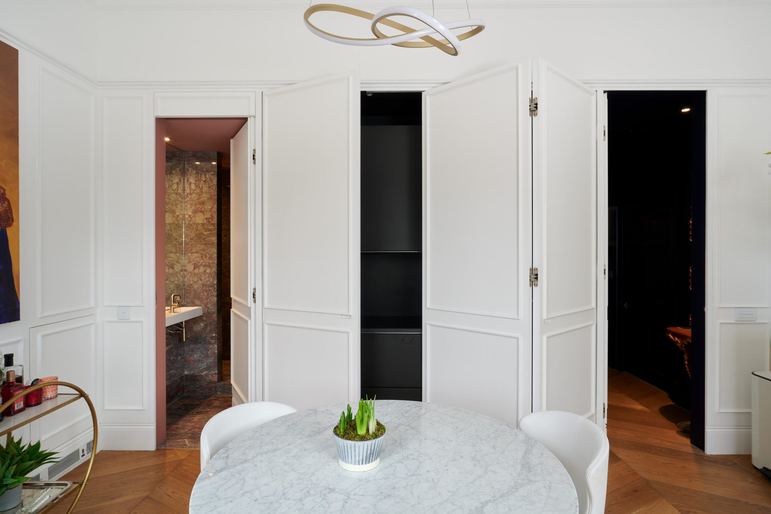 Georgian_Apartment_Hidden_Kitchen_Bathroom.jpg