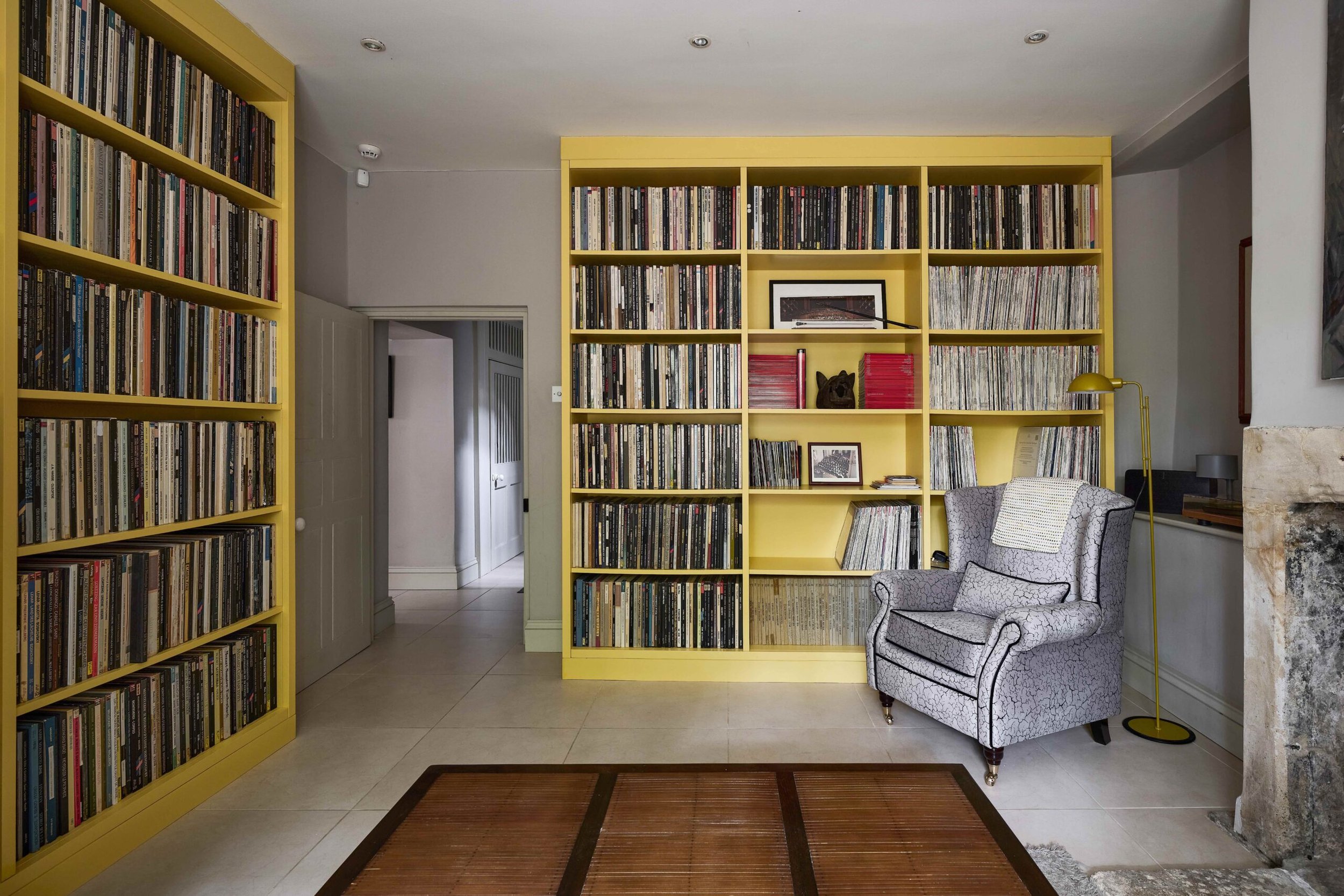 Georgian_Townhouse_Bath_Vinyl_Library.jpg
