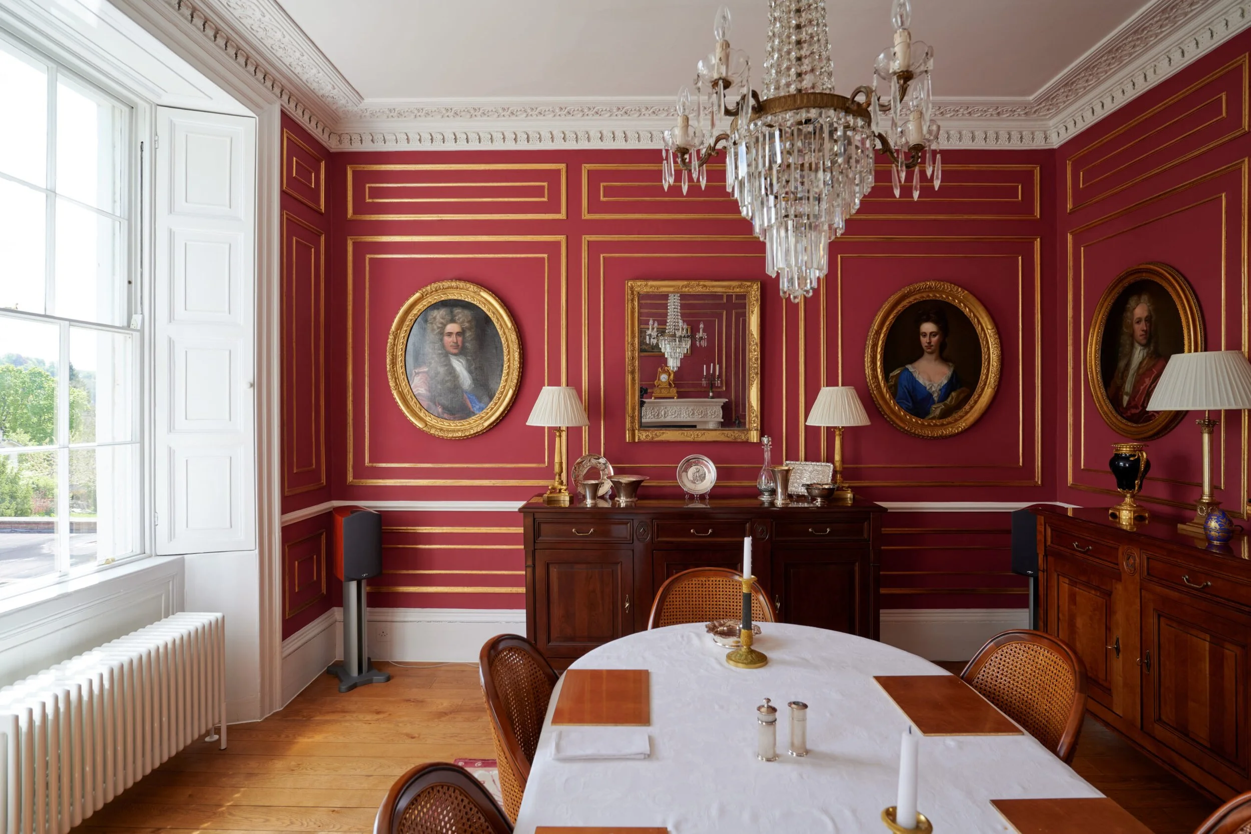Georgian_Canal_House_Dining_Room_Table_View.jpg
