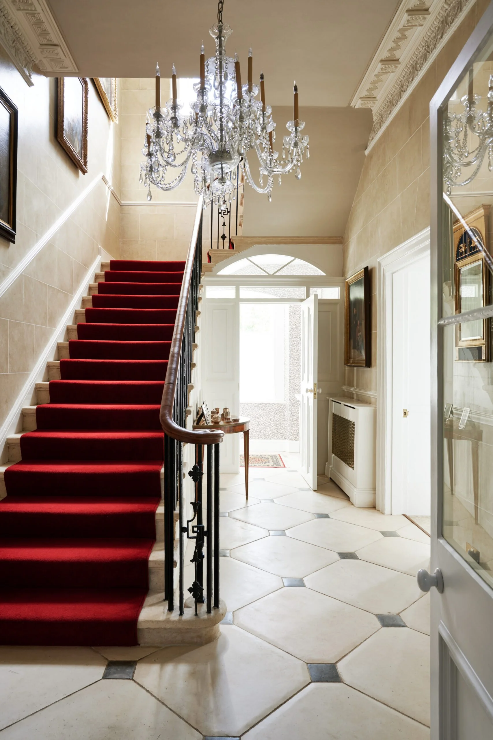 Georgian_Canal_House_Staircase_Portrait.jpg