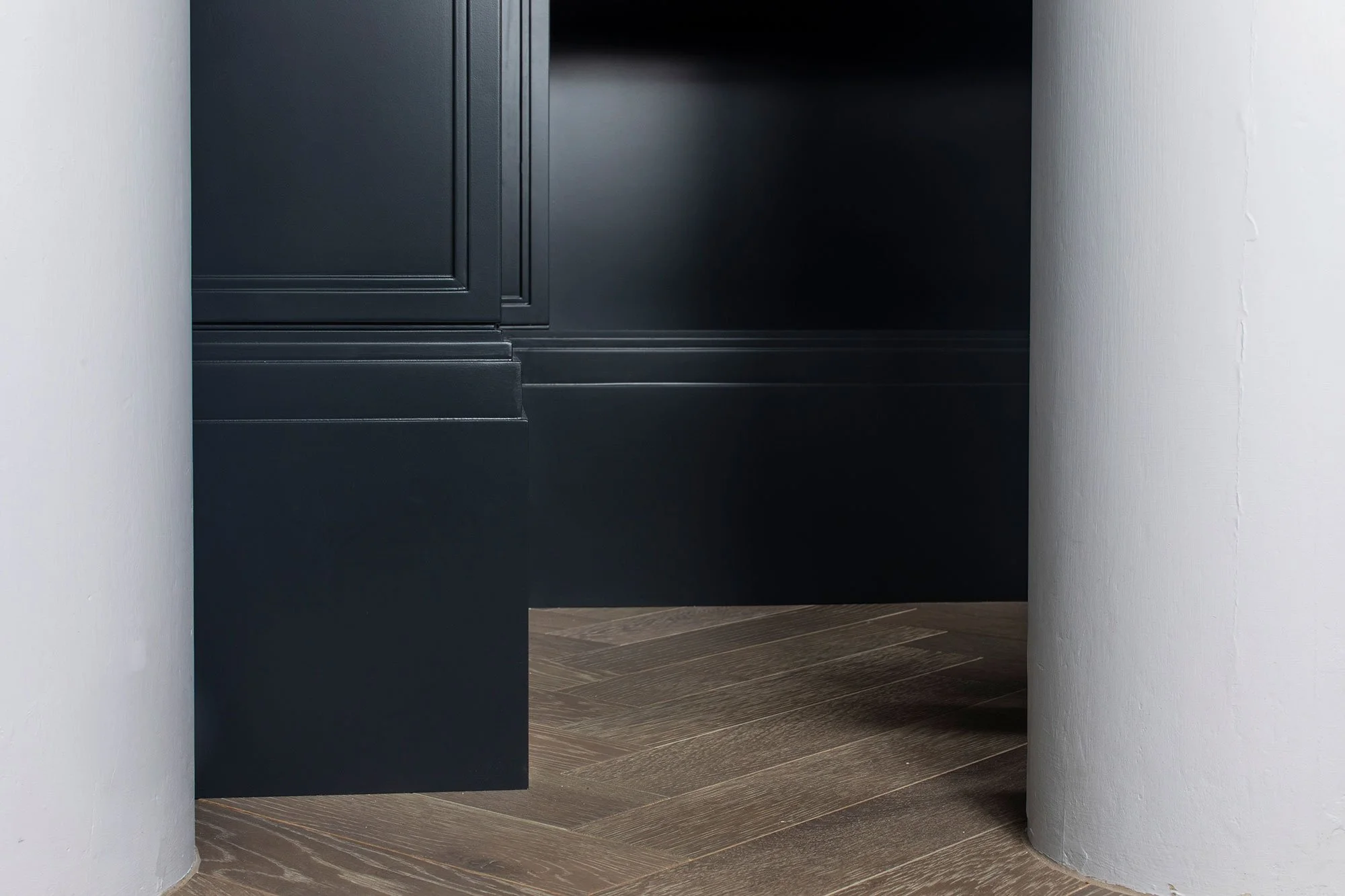 Library_Bookcase_Herringbone_Floor.jpg