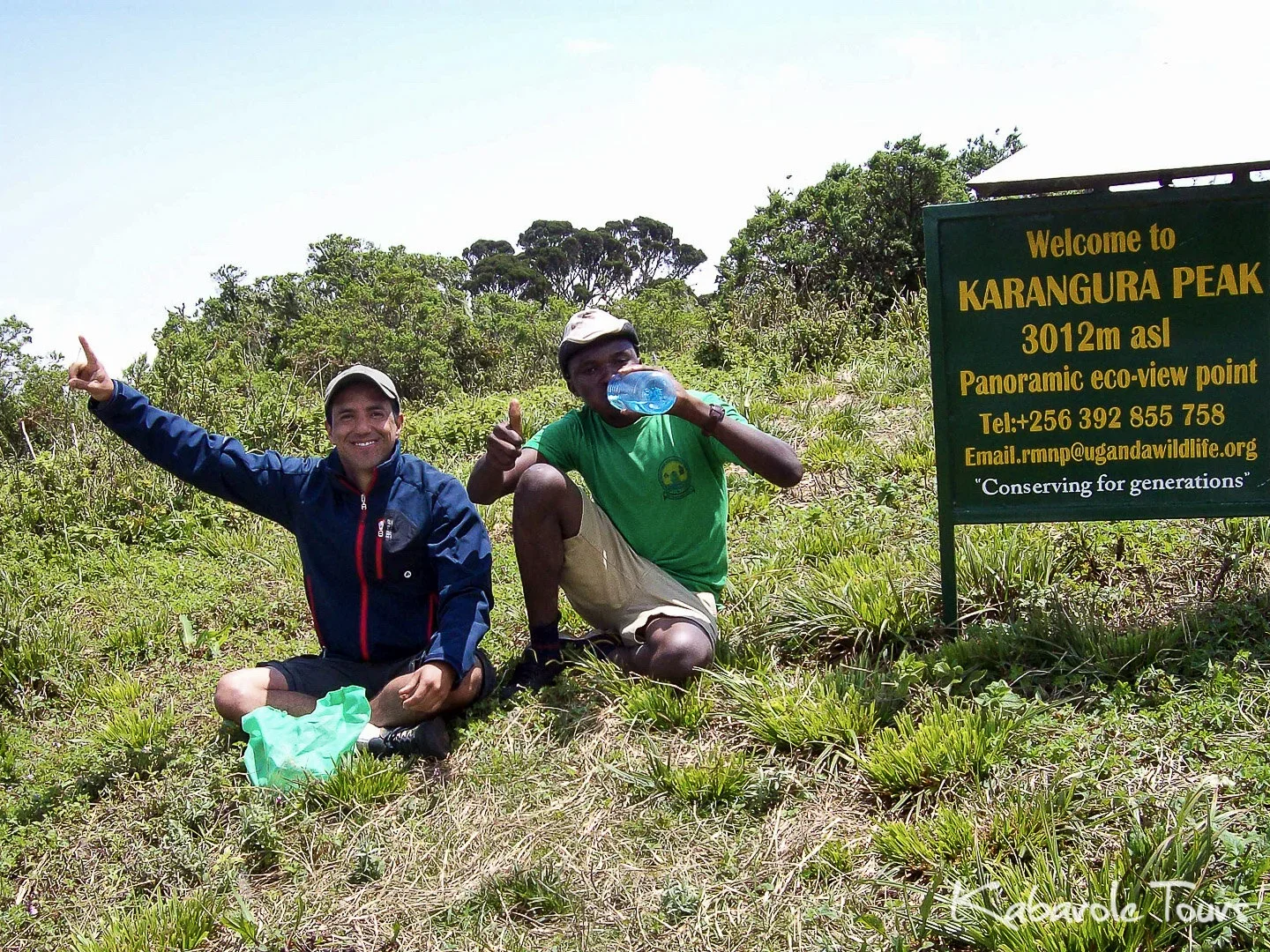 Acleo poses with one guest at the Karangura Peak