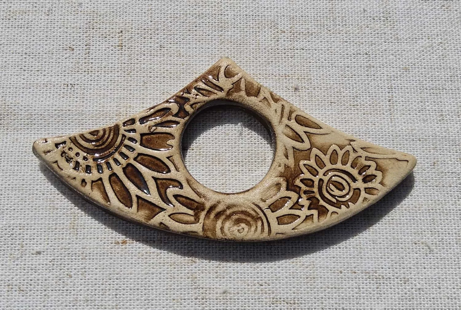 Imprimé motif fleur marron.jpg