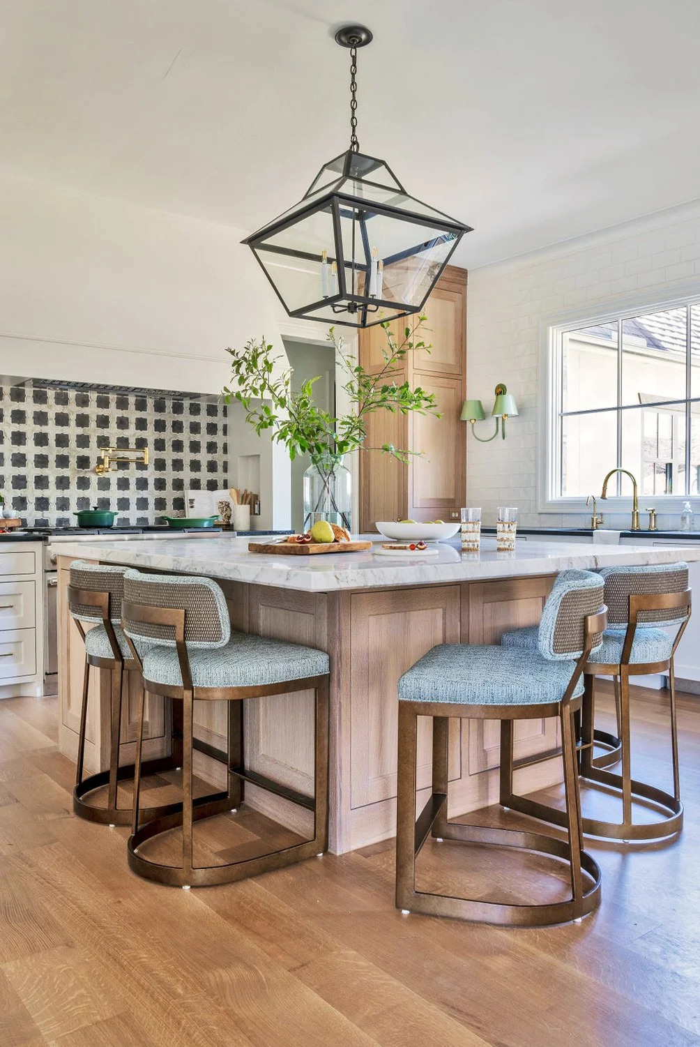 A bright and inviting kitchen – Interior Design Fort Worth, Texas