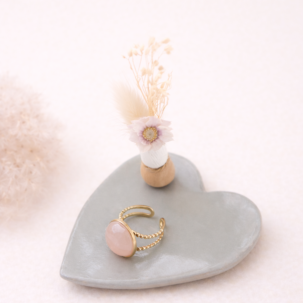 Brin de douceur – porte-bijoux en argile en forme de cœur