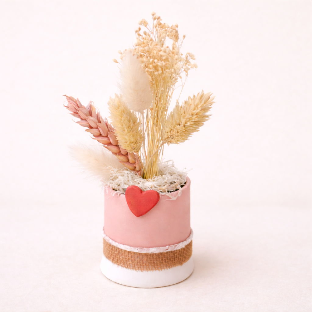 Coeur de brindilles – petit vase en argile fait main