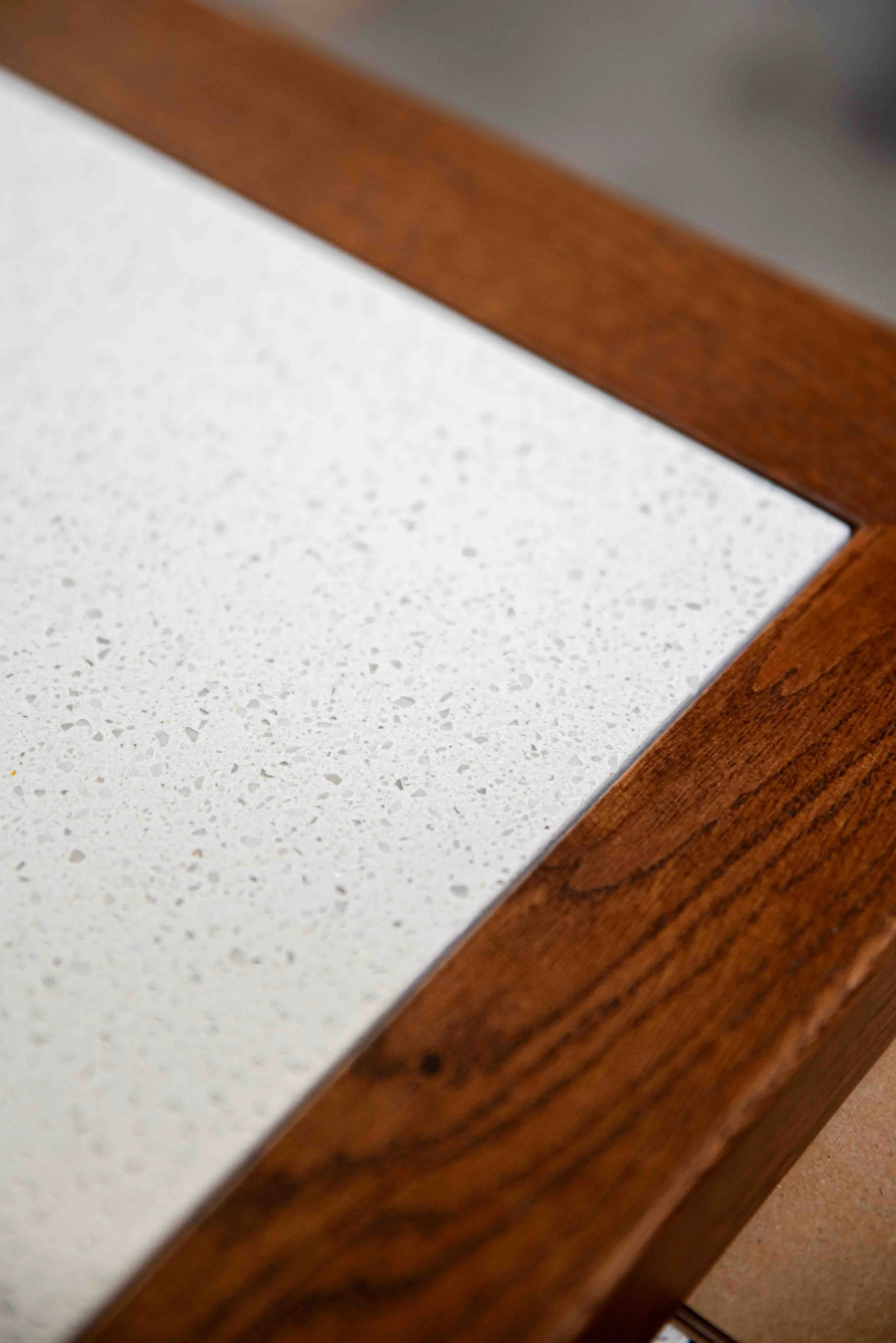 S.table-top-terraframe-detail.webp