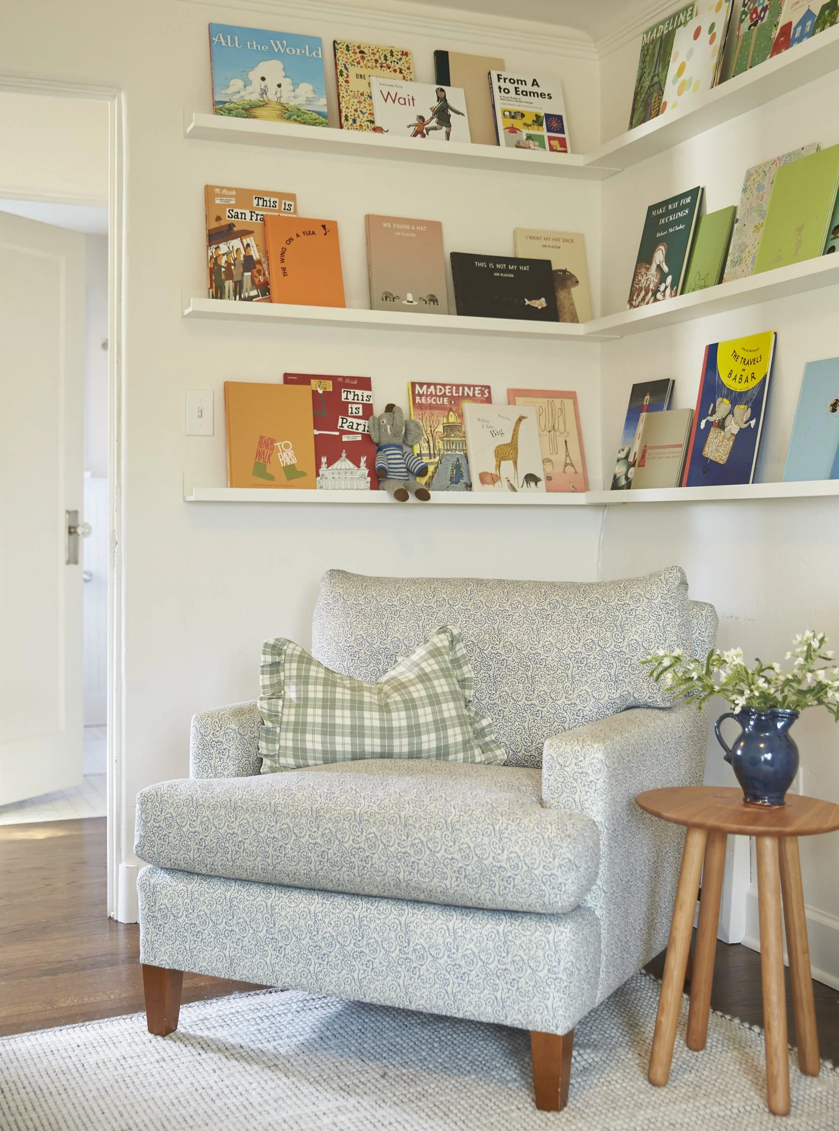 Luxury residential interior design in Seattle Washington by Anne Corgan Design