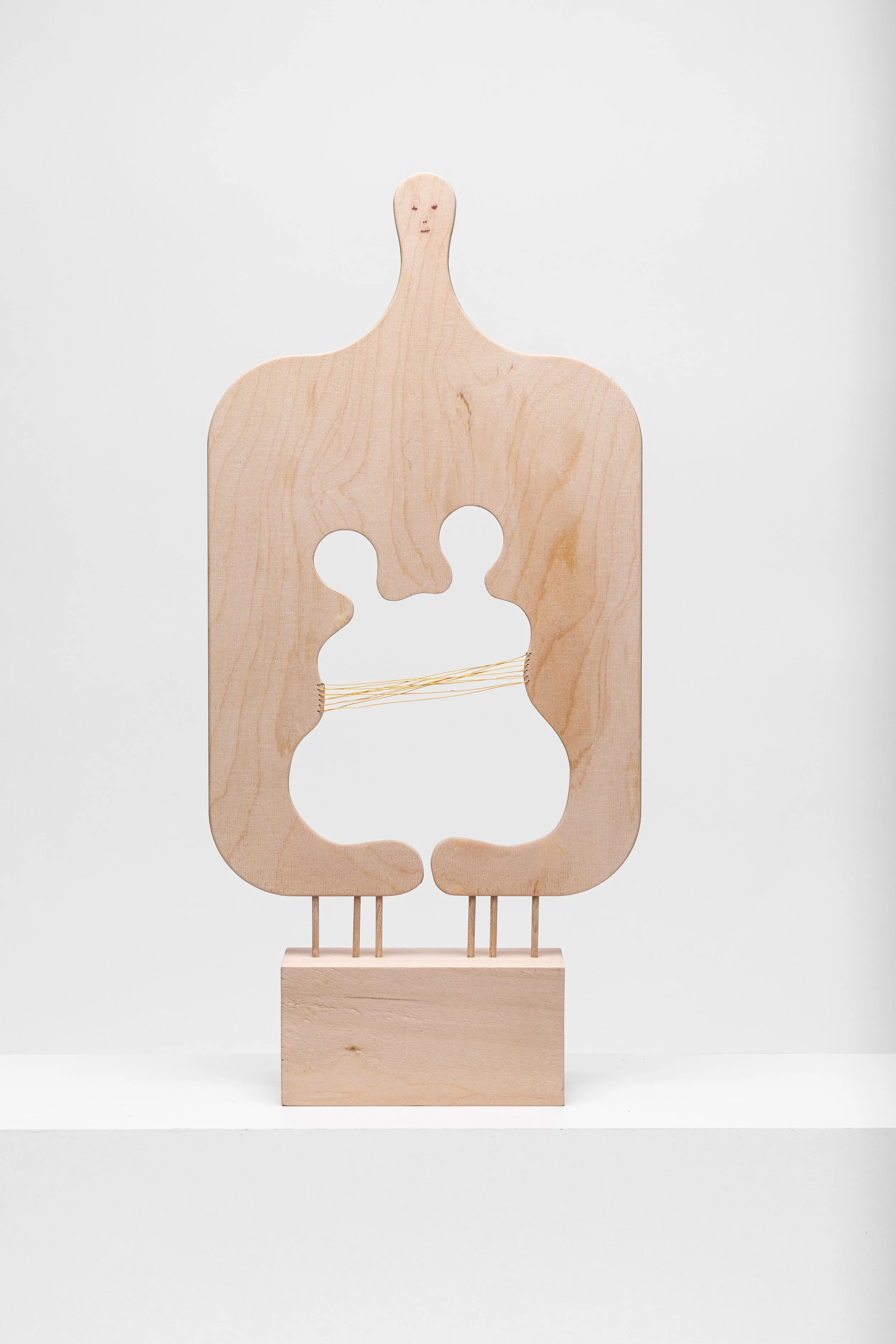 Zwillinge, 2025, 66 x 31 x 10 cm, Holz natur, Kupferdraht