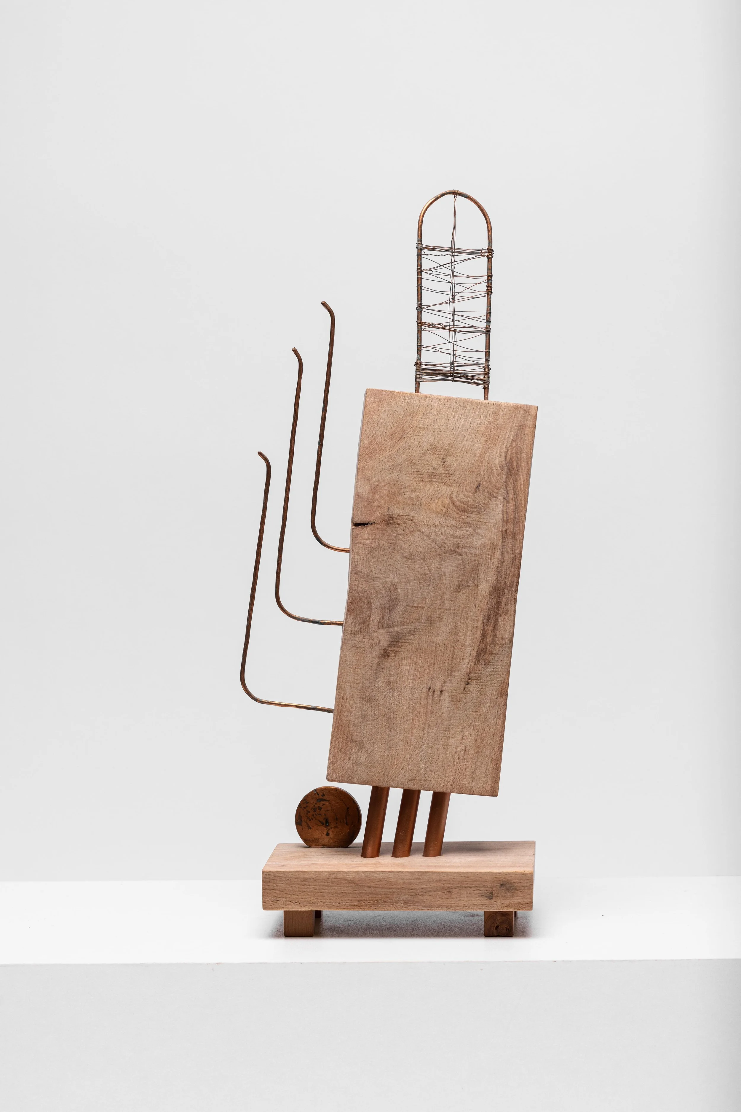 Samane 2, 2023, 49,2 x 20 x 11,4 cm, Holz geölt, Kupfer