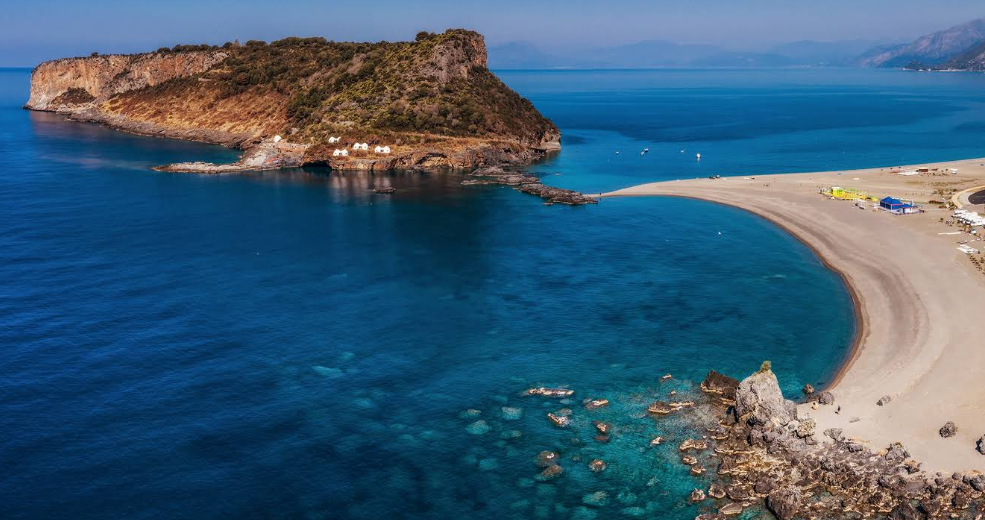 Punta Fiuzzi beach overlooking Dino Island in Praia a Mare, Calabria