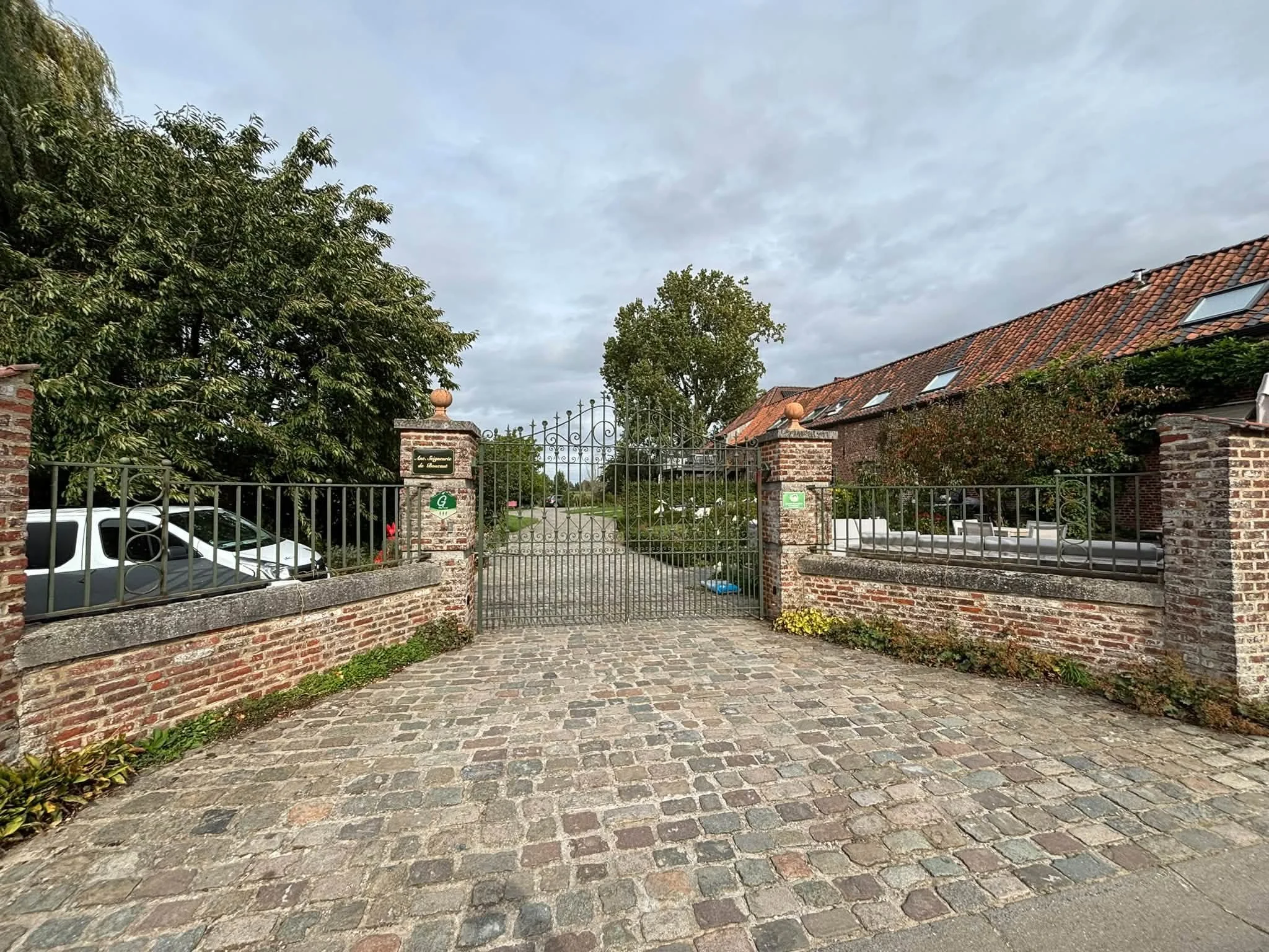 819103736_28818621694440841_5564573133633302279_n.jpg