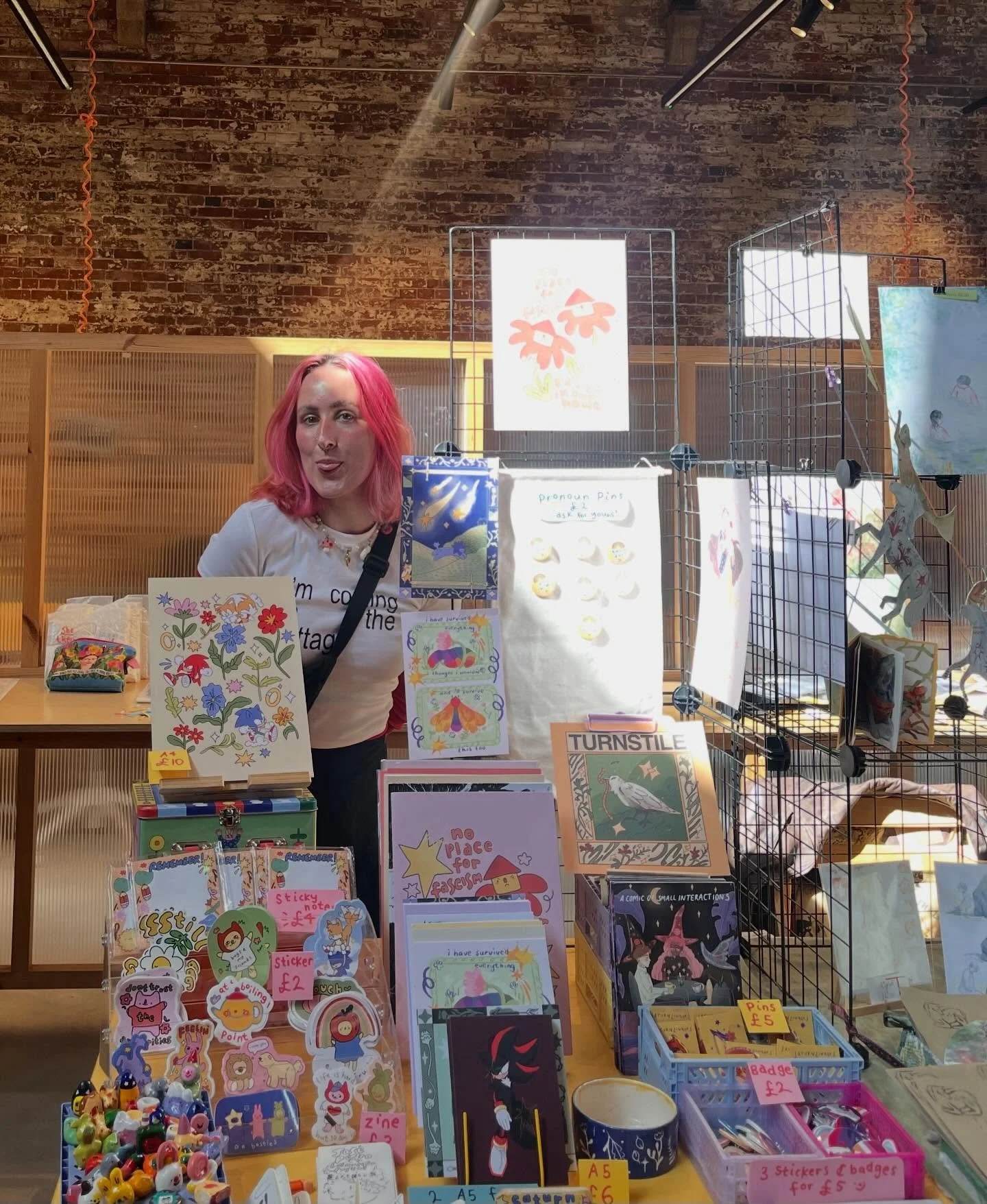 i always love going back to Plymouth!!! @plymouthcomicandzinefair you are a joy! looking at the ocean is really nice gang 👌