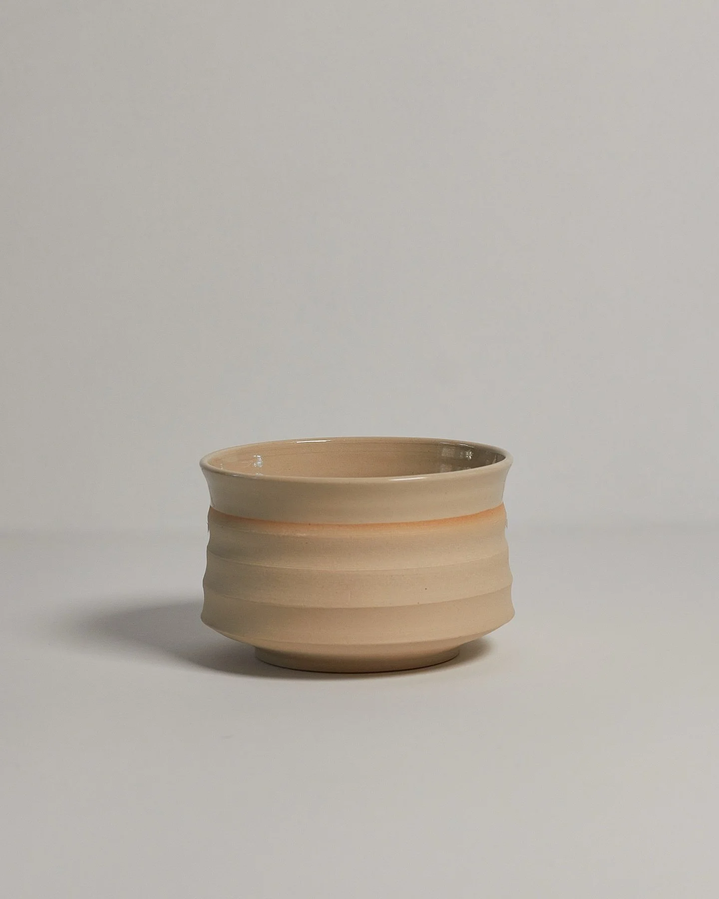 Soft tones. Calm form. Quiet moments &mdash; a light ceramic bowl for tea and everyday rituals. 

#ceramiclove #teabowl #handcrafted #minimalvibes #slowliving