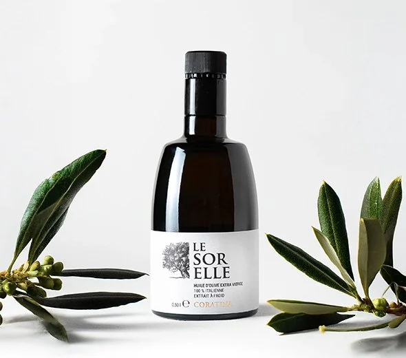 Identité de marque huile d'olive Le Sorelle. L'huile d'olive née sous le soleil des Pouilles en Italie.