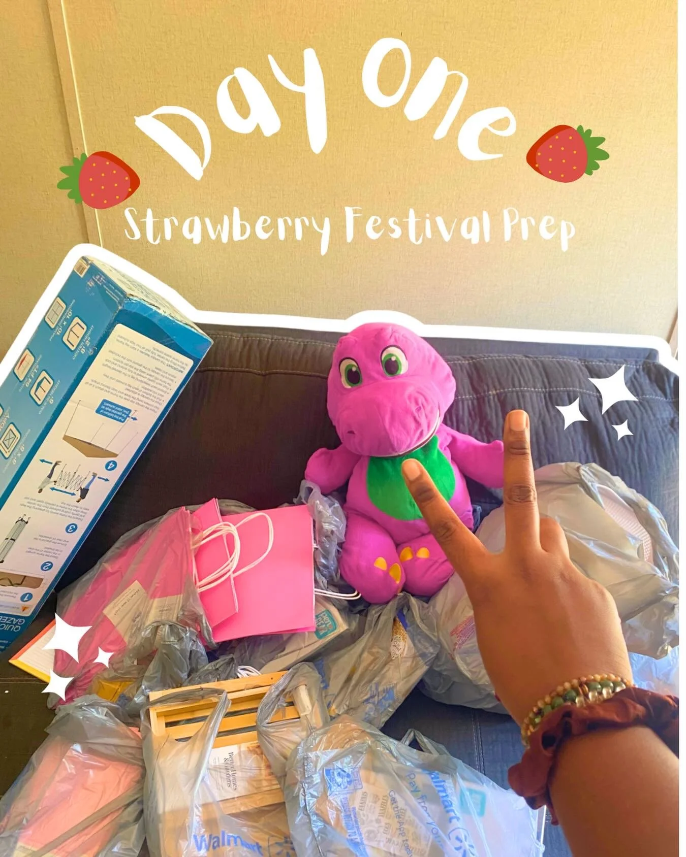 🍓First day of prepping for the Strawberry Festival!🍓✨
.
.
.
#chazangillustrations #festival-prep #strawberryfestival #smallbusiness #northcarolina