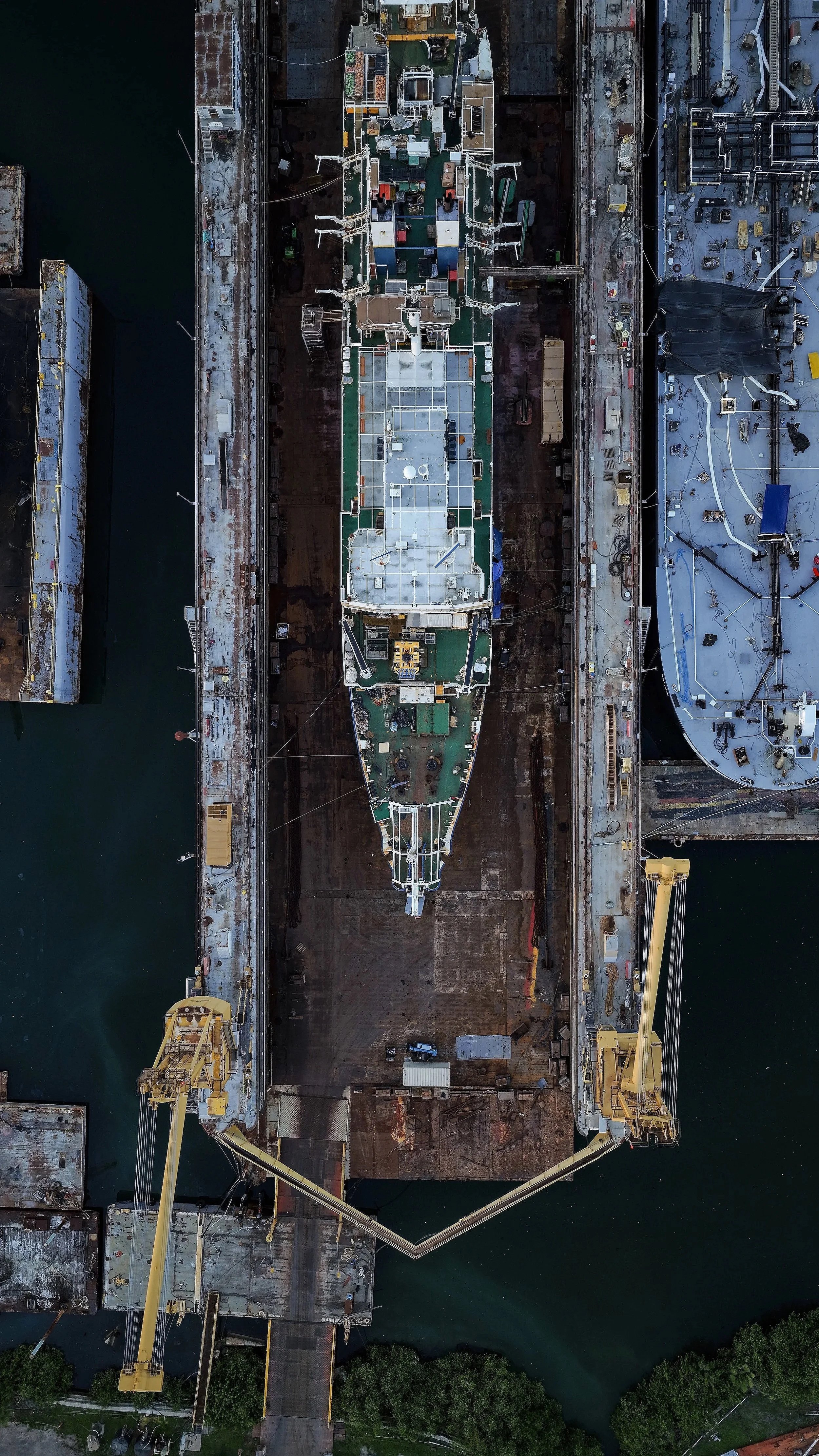 Geometry of Steel
