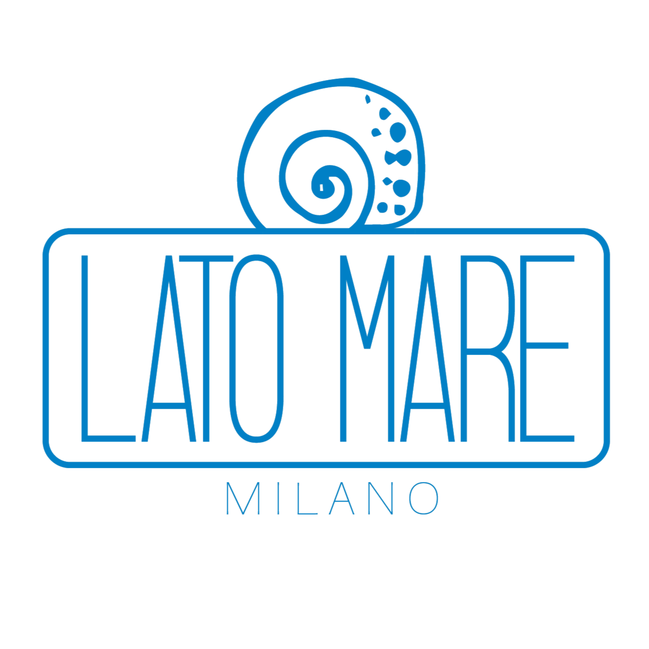 Logo del locale La Due Mase, Milano, con un'icona di una conchiglia stilizzata sopra il testo.