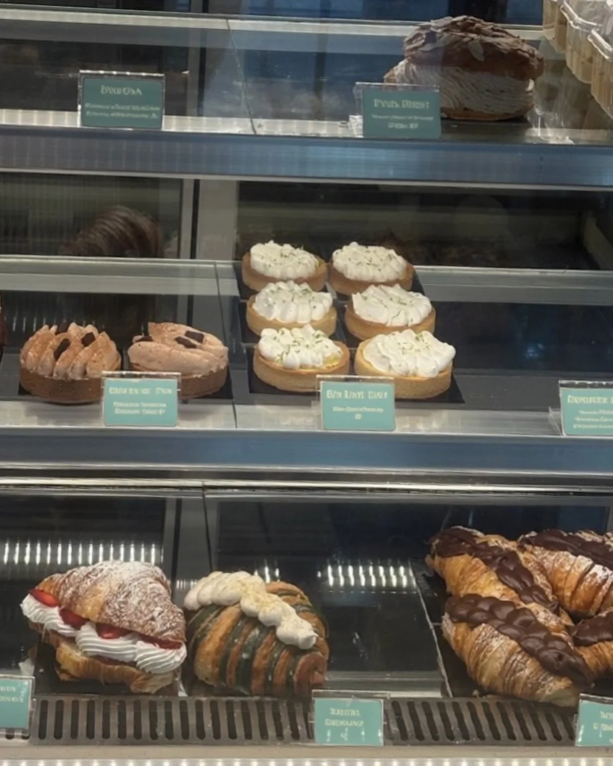 The Lofts Edit: Bakery Edition 

📍Le Point Bakery
🏃🏼&zwj;♀️5 minute walk from Lofts 

Lofts Pick: Matcha Croissant 🥐 

#FSU #FAMU #TSC #StudentLiving #LoftsatCascades

keywords: local eats, bakery, college apartment, college town, Tallahassee