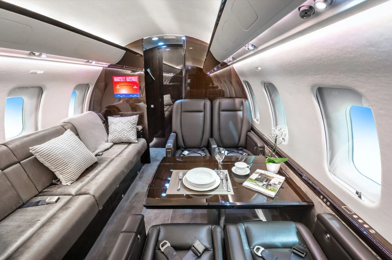 Challenger 605 cabin.jpg
