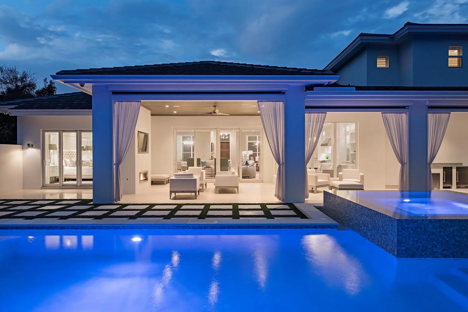 670 Orchid Drive Naples FL-large-015-19-ExteriorBack2-1499x1000-72dpi.jpg