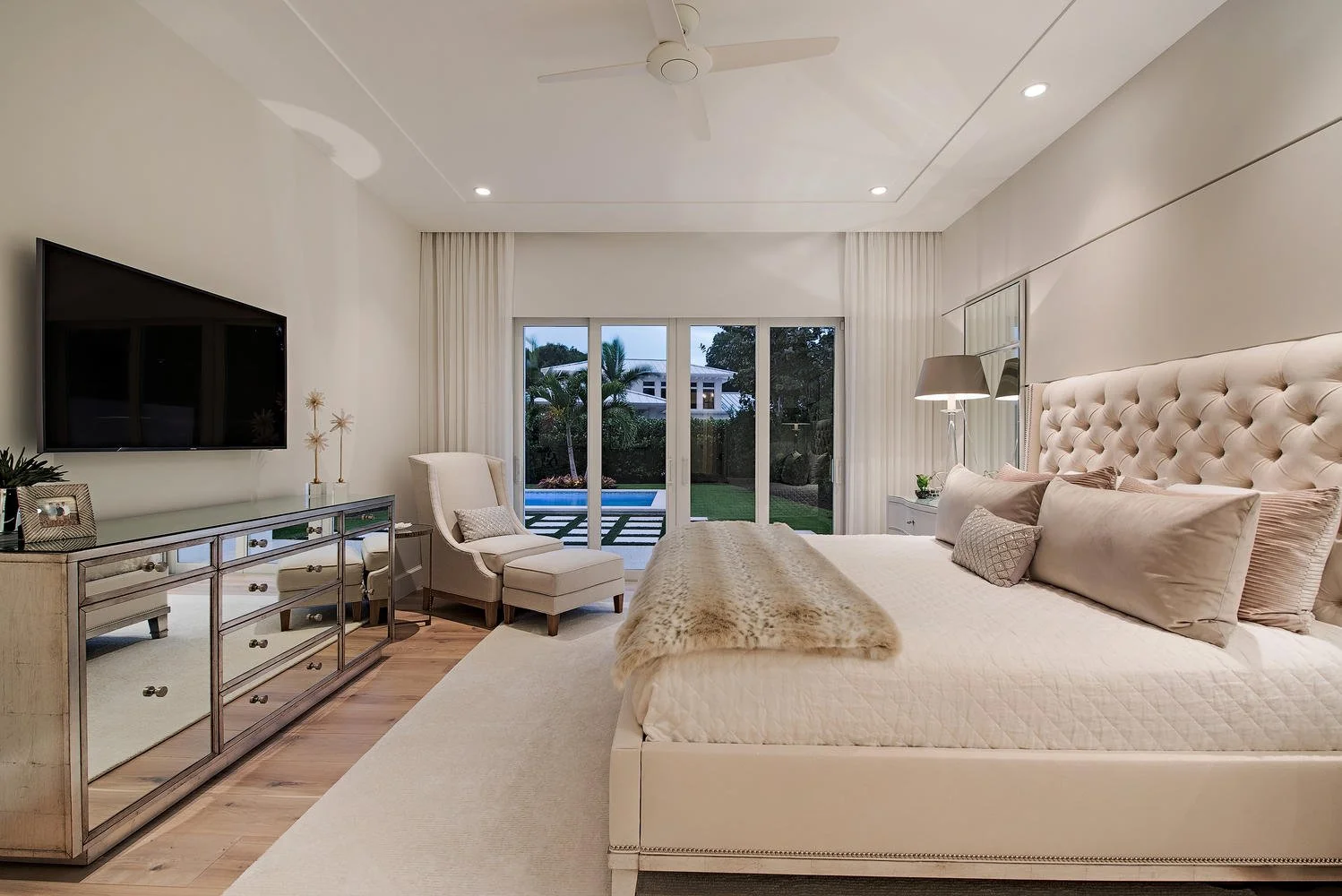 670 Orchid Drive Naples FL-large-033-25-MasterBed-1499x1000-72dpi.jpg