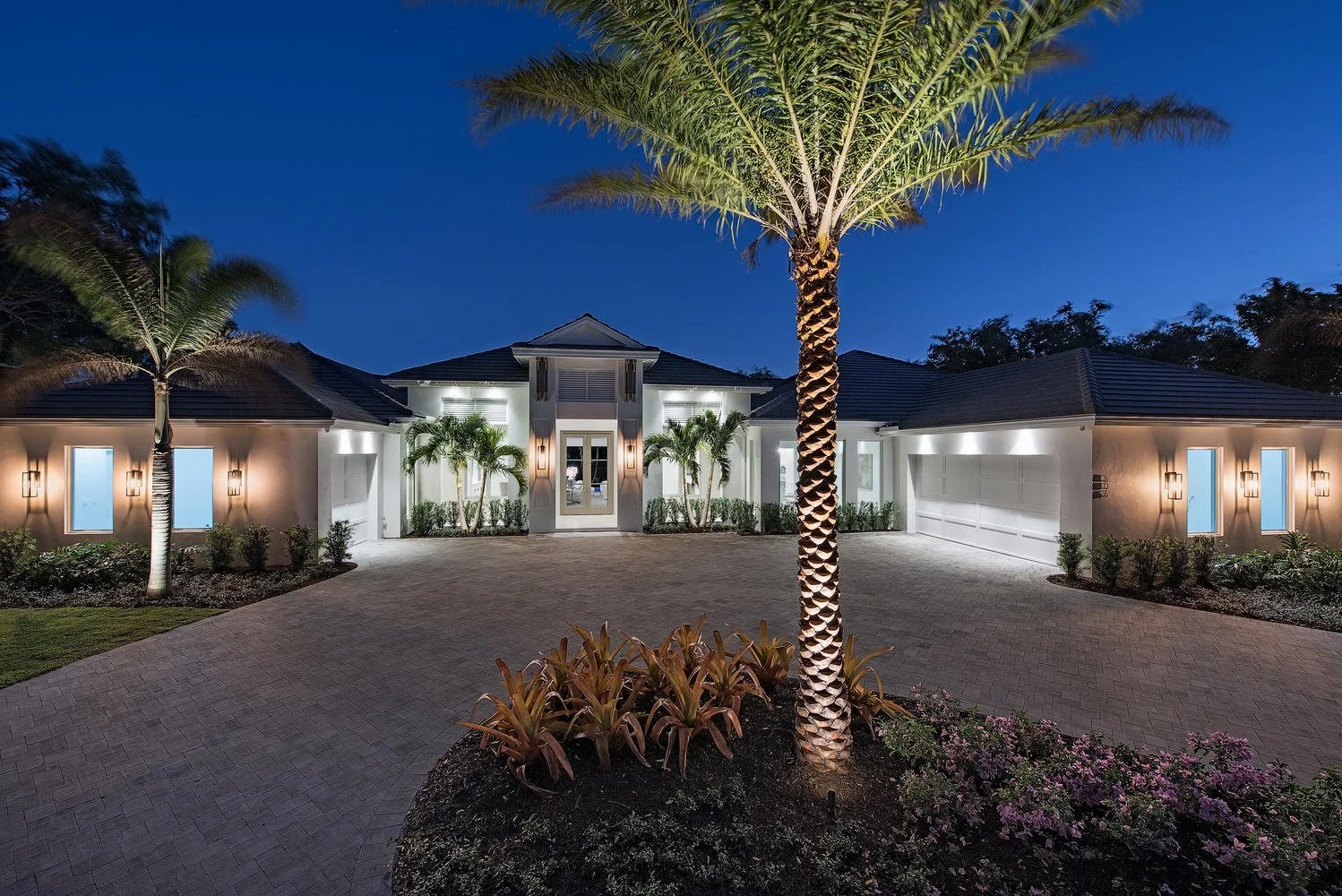 806 Whimbrel Court Naples FL-large-004-18-FrontNight-1499x1000-72dpi.jpg