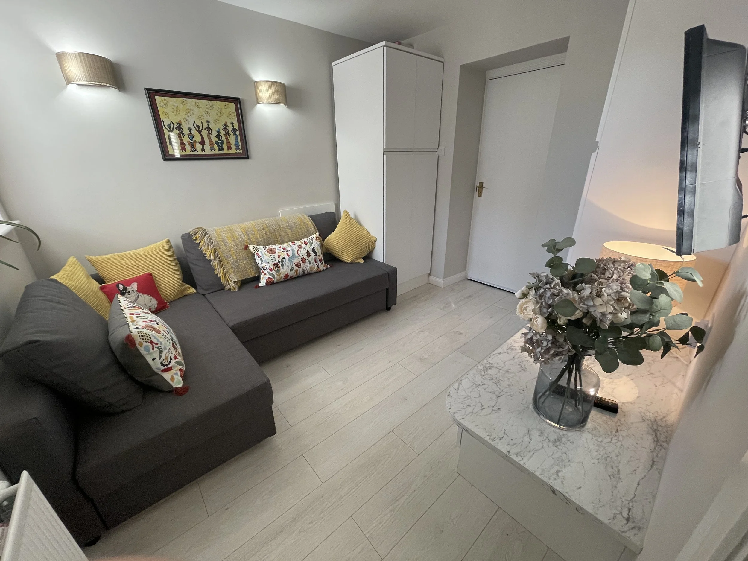 Snug for kids or a 4th room