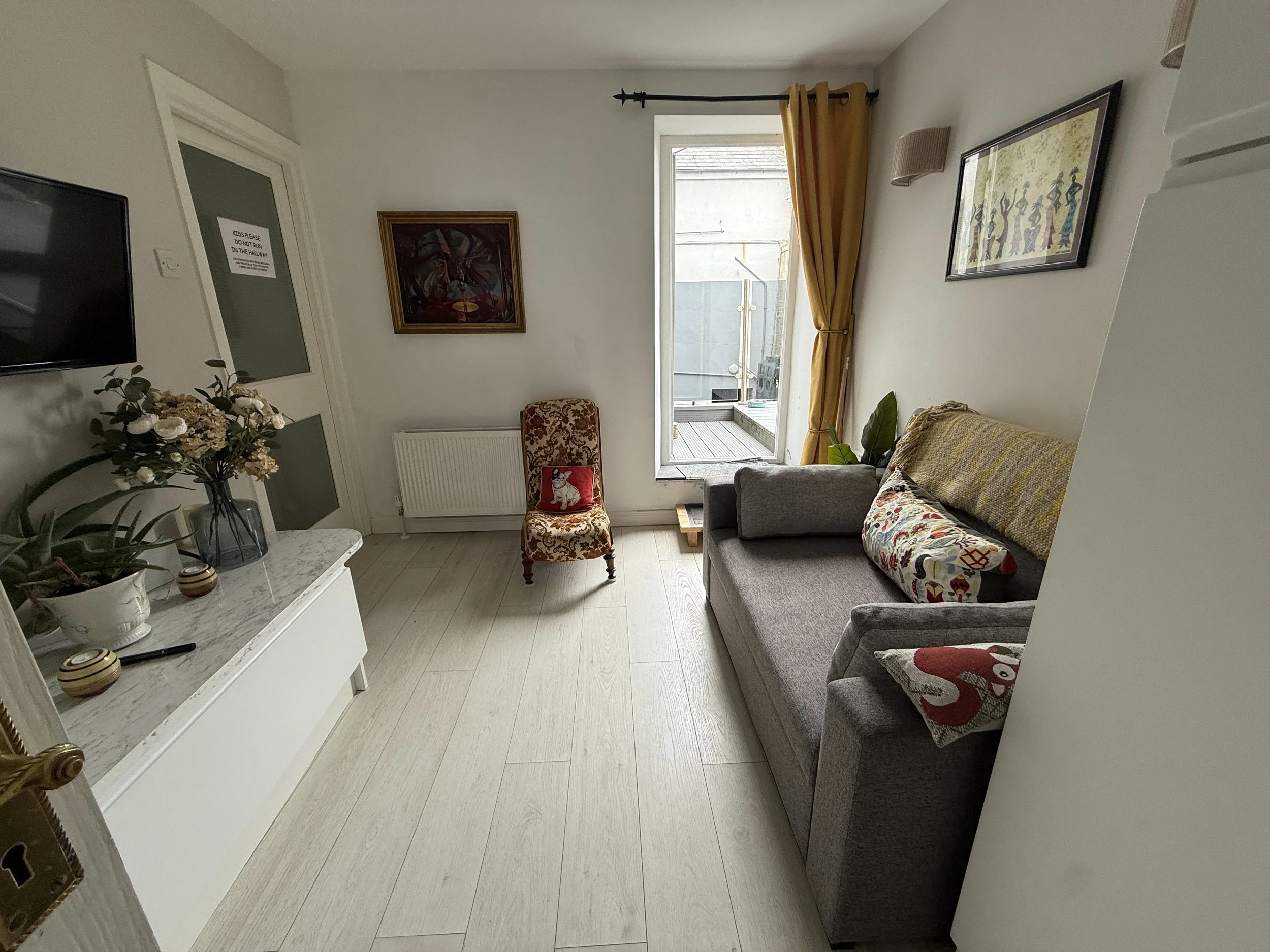 Kids snug or 4th room leading onto deck