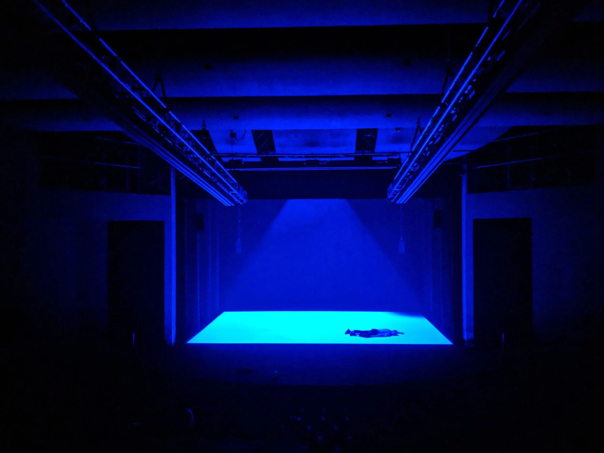 AFTER, 2017 (performance view): Performance view of AFTER, Andrew Schneider's experimental theater work featuring overhead Wave Field Synthesis.