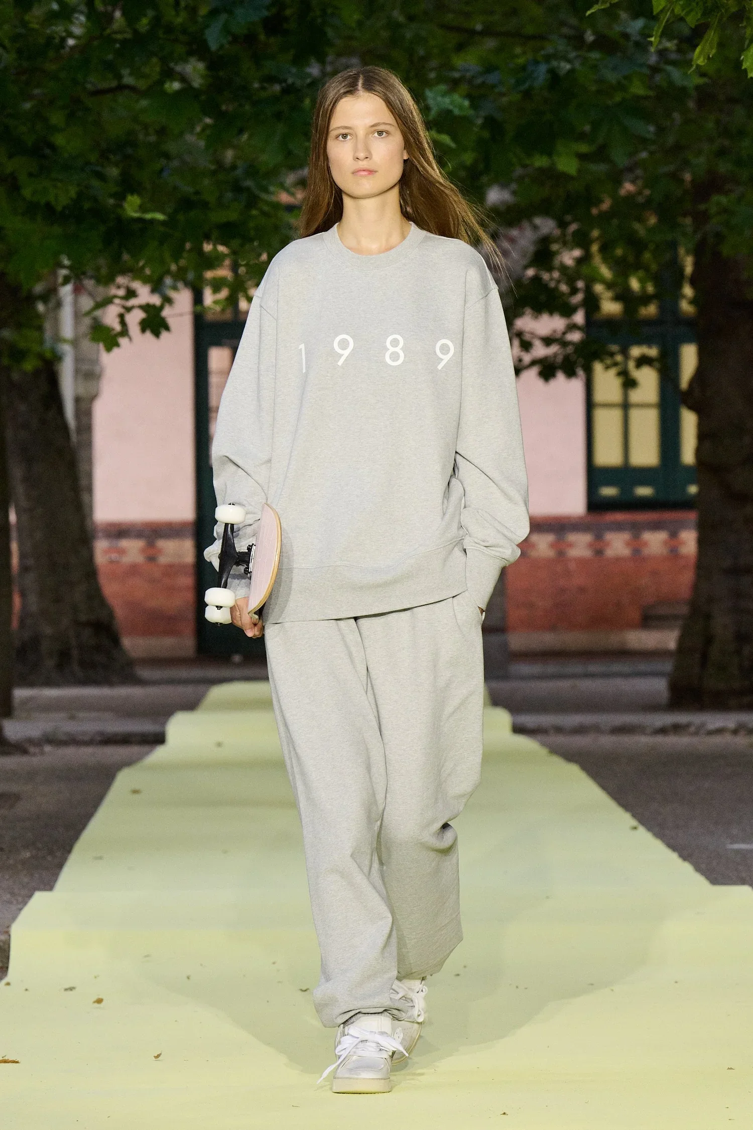 1989_RUNWAY_LOOKS_CCC+8.webp