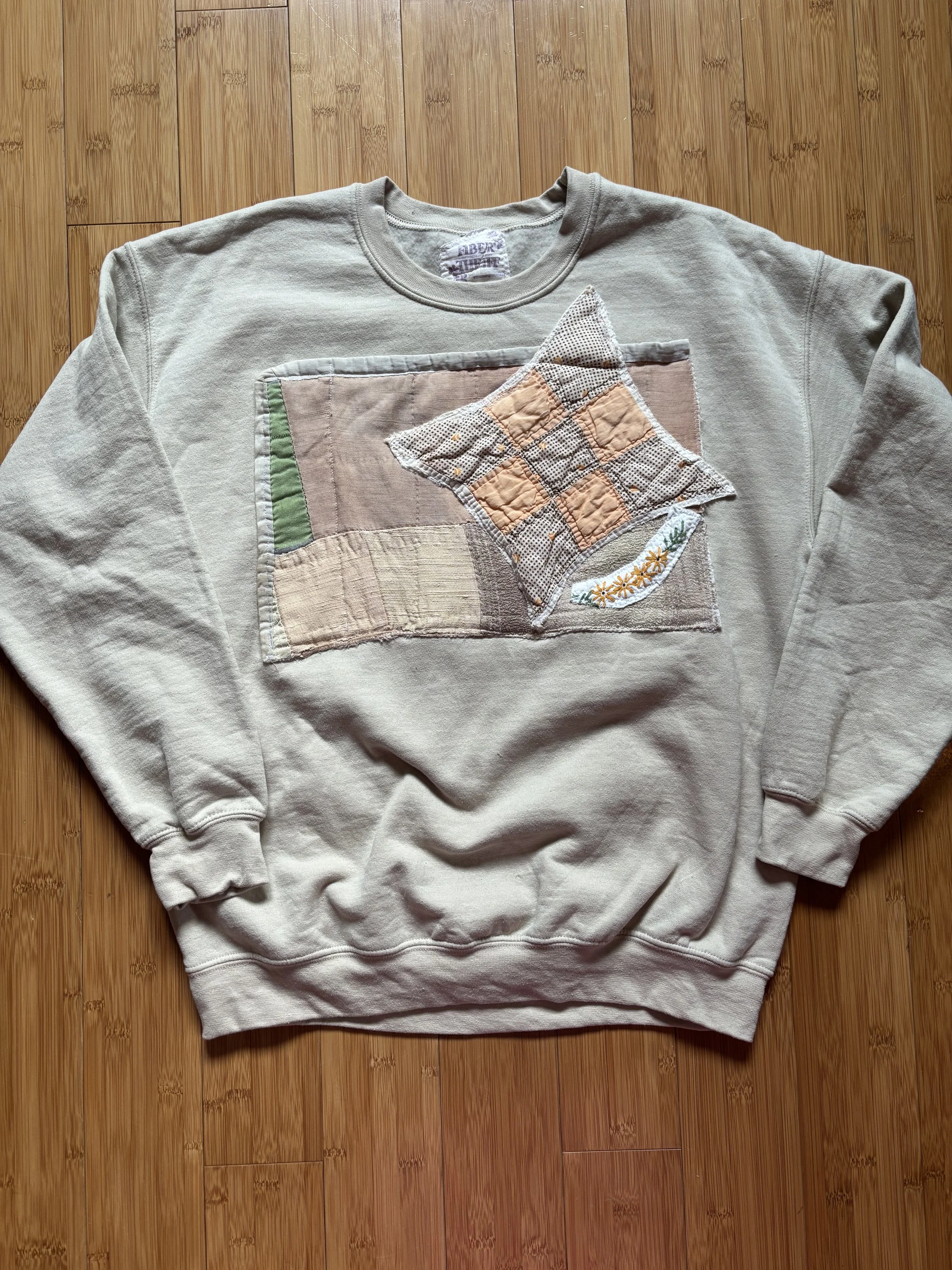 Vintage Patchwork Quilt Appliqué Crewneck